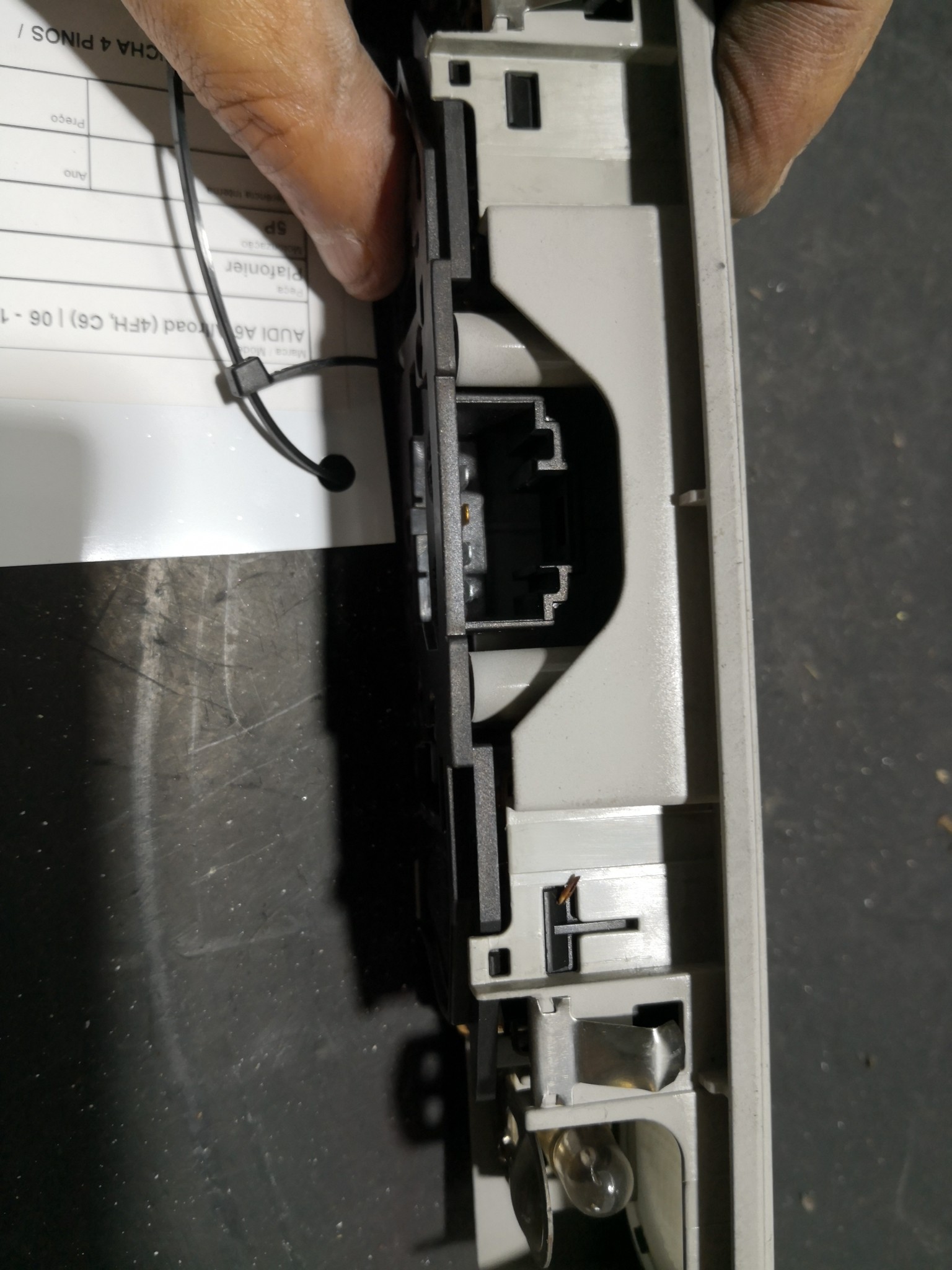 Plafonier  AUDI A6 Allroad (4FH, C6) | 06 - 11 Imagem-1