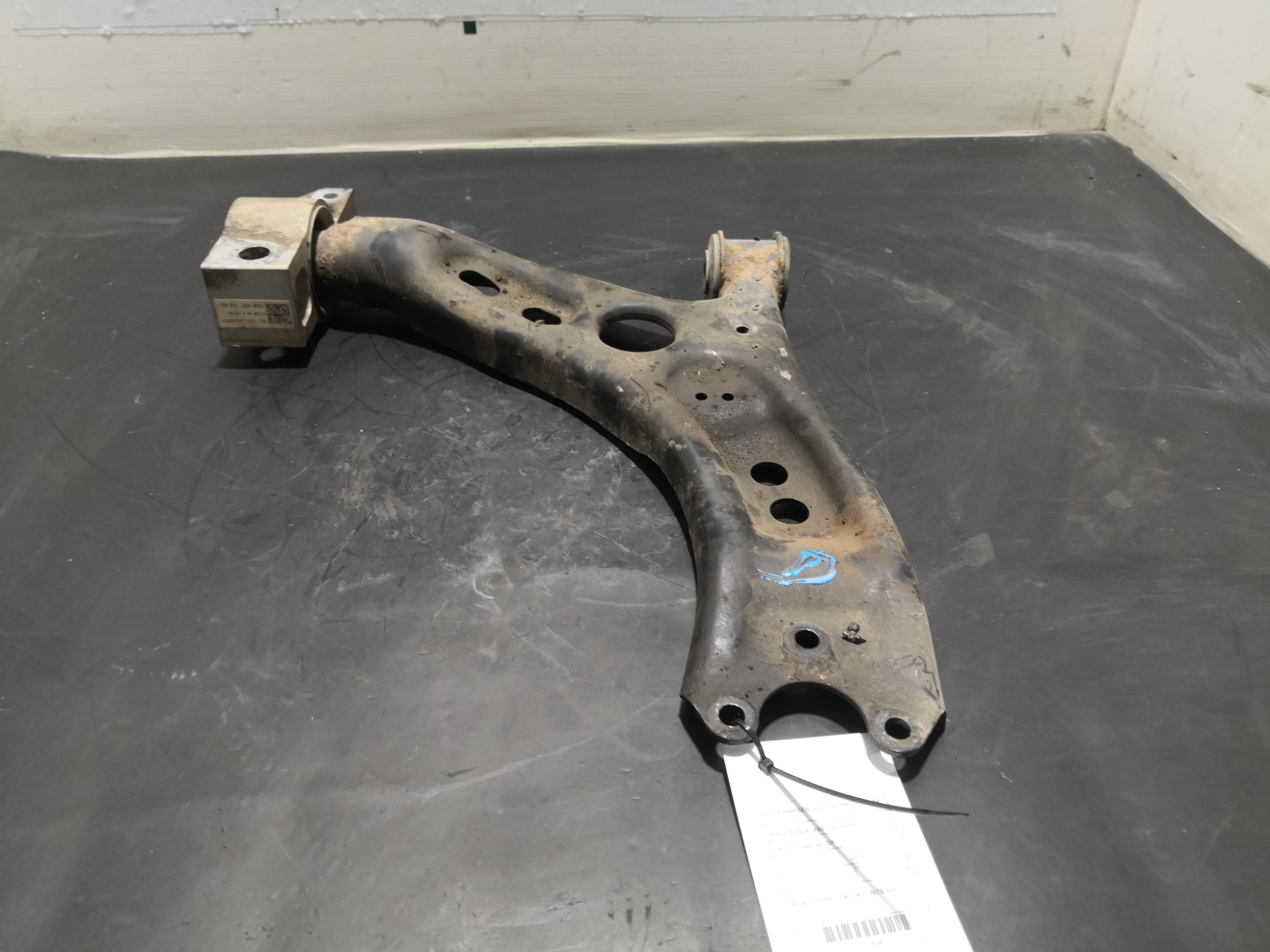 Braço Suspensão Frente Dto VOLKSWAGEN - ID S_89205