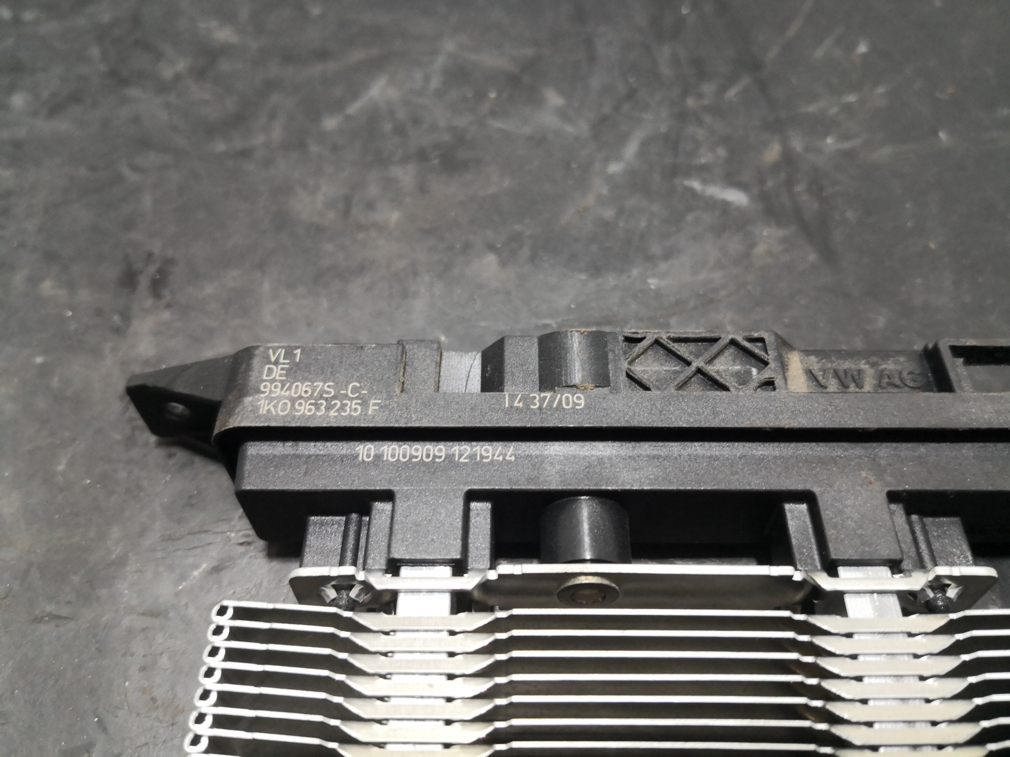 Radiador de Aquecimento Elétrico VOLKSWAGEN GOLF VI (5K1) | 08 - 14 Imagem-1