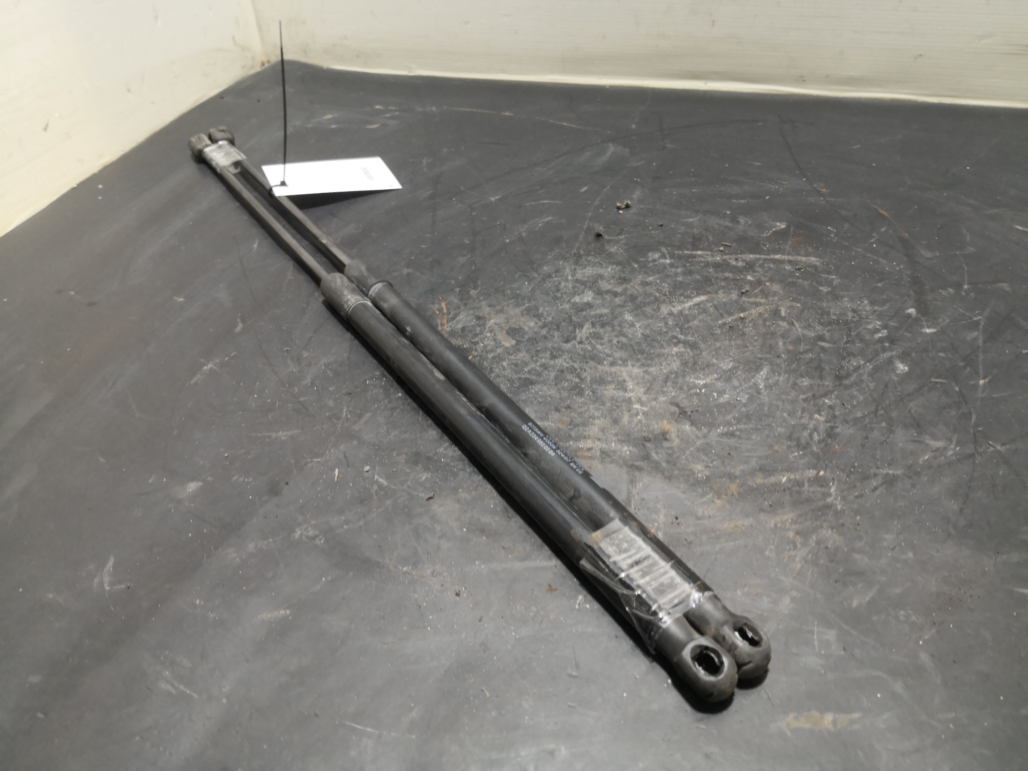 Amortecedor de Capot MERCEDES-BENZ C-CLASS (W204) | 07 - 15 Imagem-2