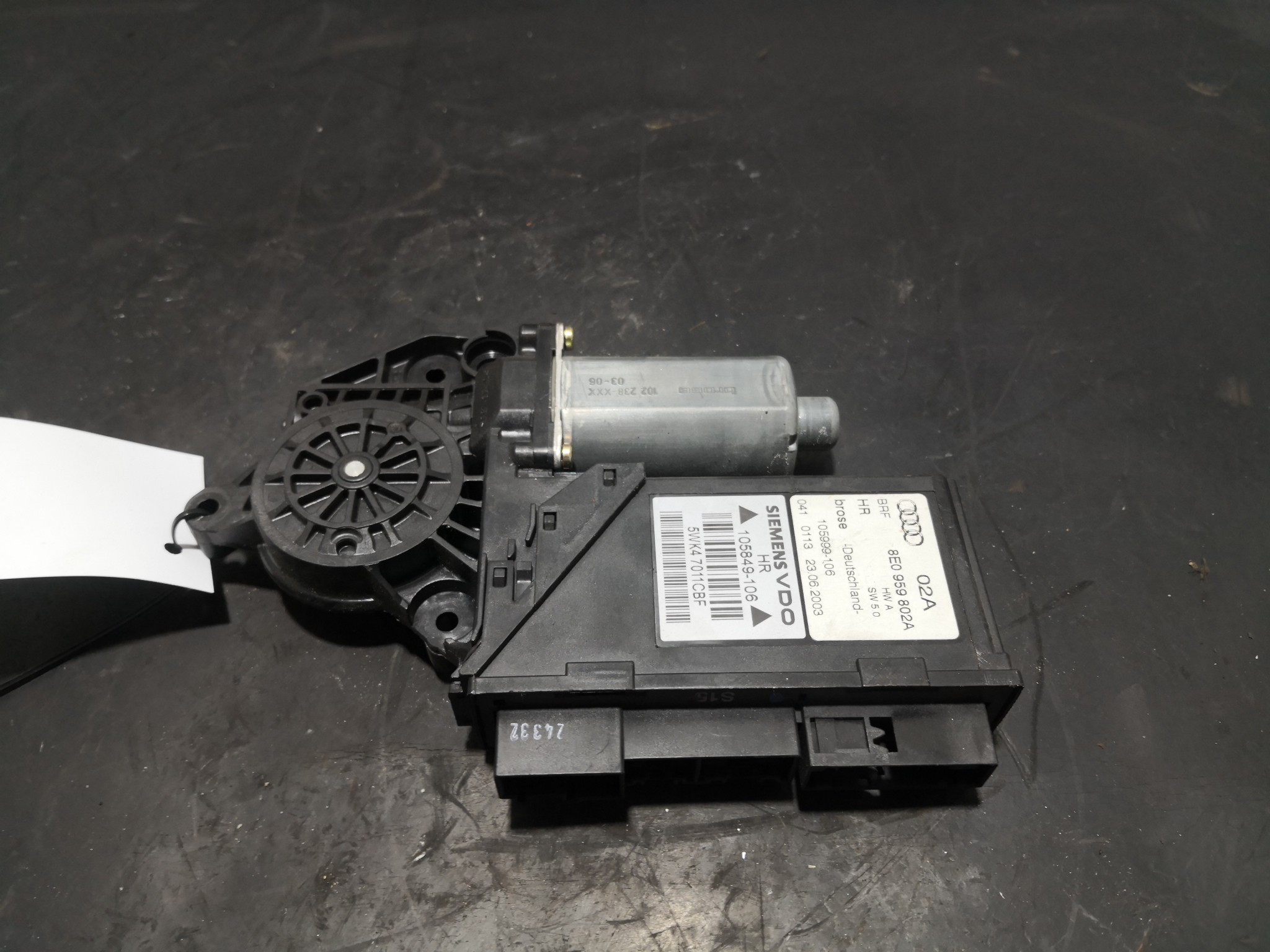 Motor elevador trás drt AUDI A4 Avant (8E5, B6) | 00 - 05 Imagem-2