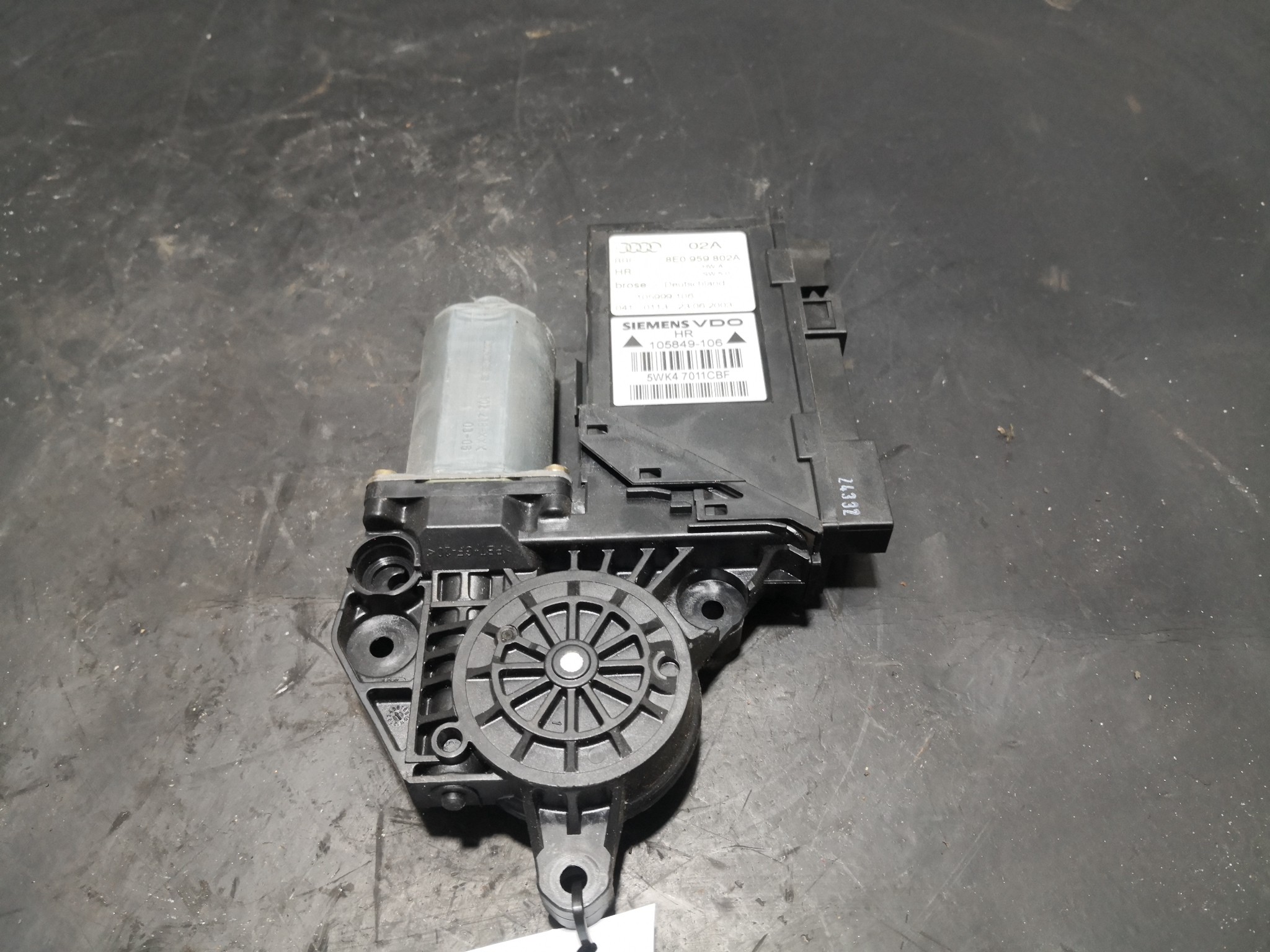 Motor elevador trás drt AUDI A4 Avant (8E5, B6) | 00 - 05 Imagem-3