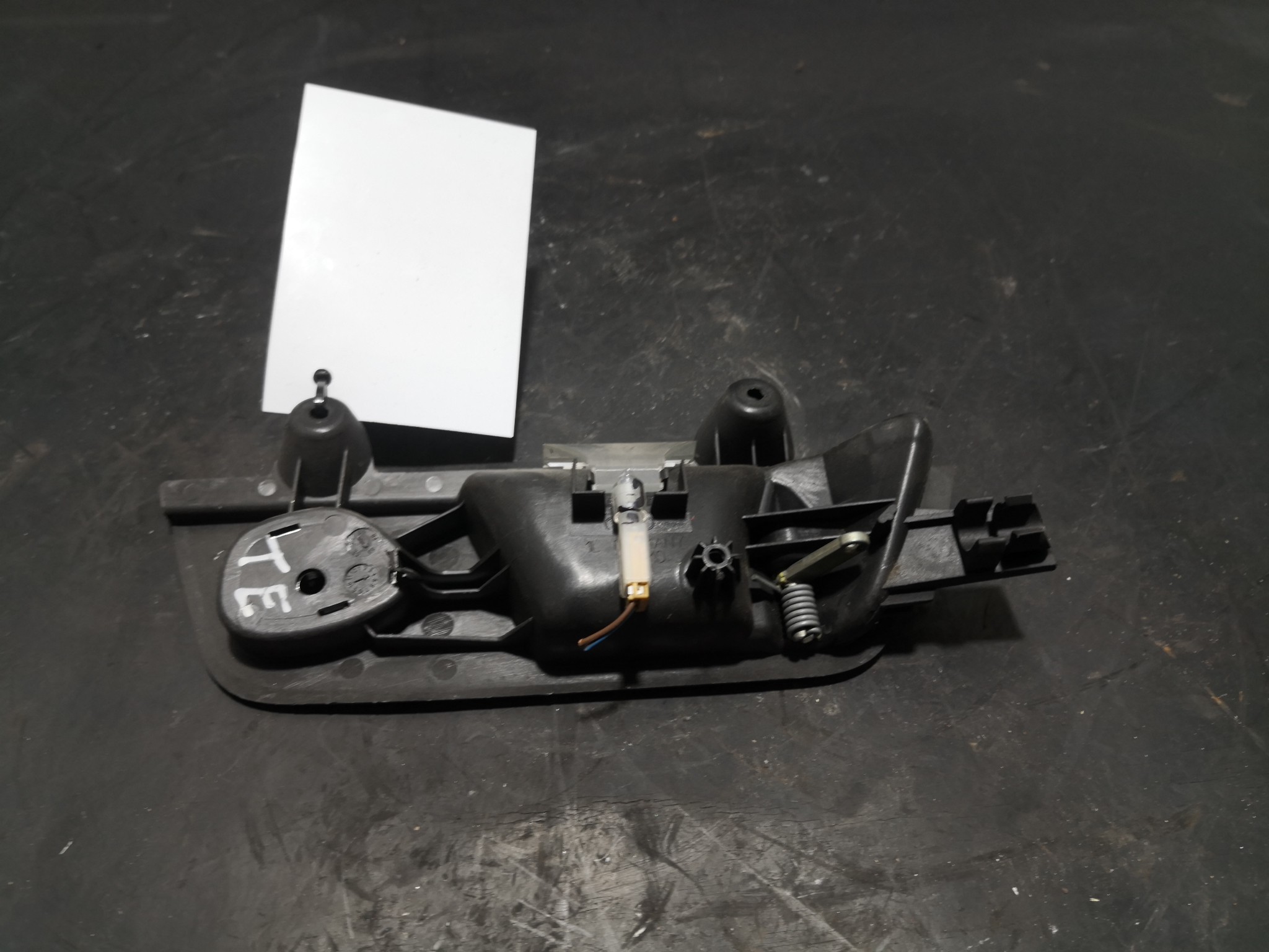 Puxador Interior Trás Esq AUDI A4 Avant (8E5, B6) | 00 - 05 Imagem-1