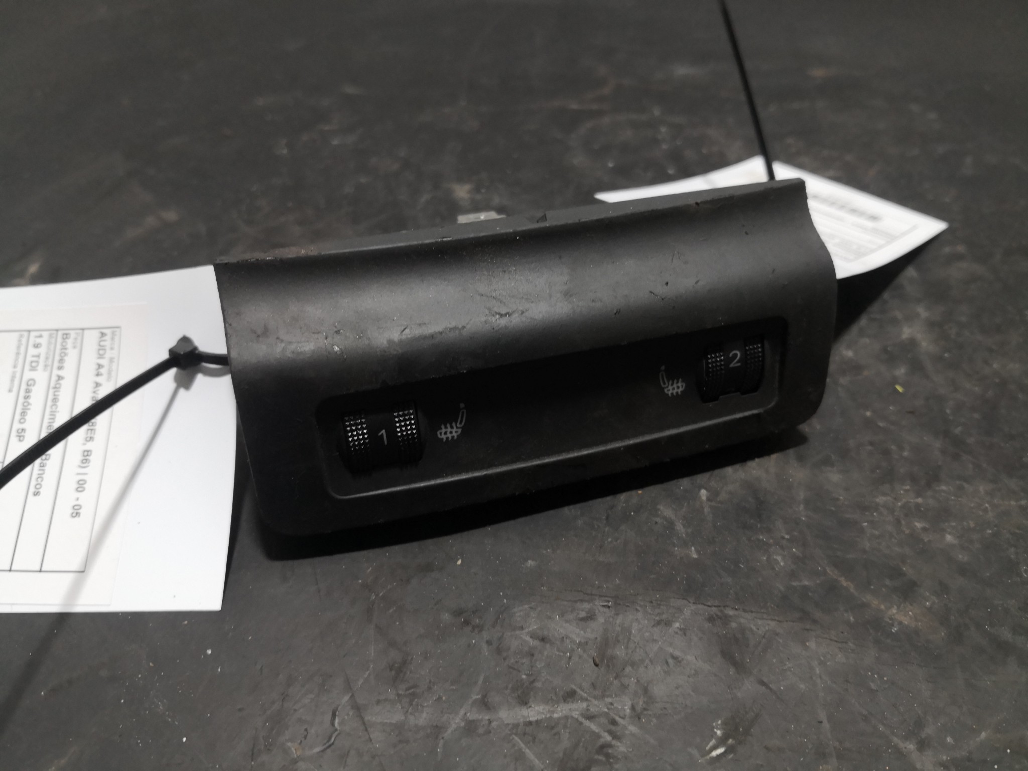 Botões Aquecimento Bancos  AUDI - ID S_89430