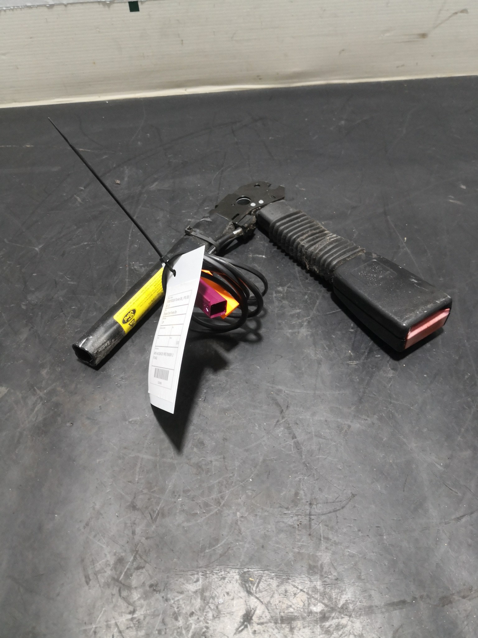 Engate Cinto Frente Dto FORD FOCUS II Turnier (DA_, FFS, DS) | 04 - 12 Imagem-1