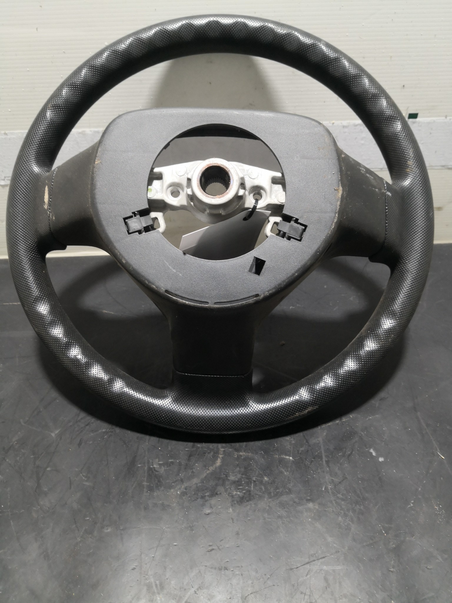 Volante PEUGEOT 107 (PM_, PN_) | 05 - 14 Imagem-1