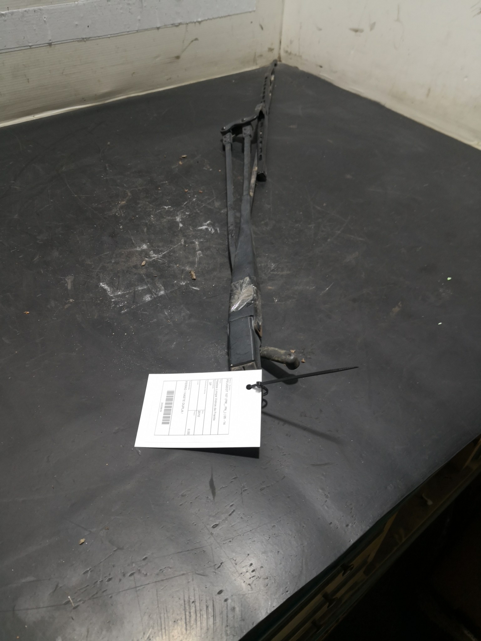 Hastes Limpa Vidros da Frente PEUGEOT - ID S_89618