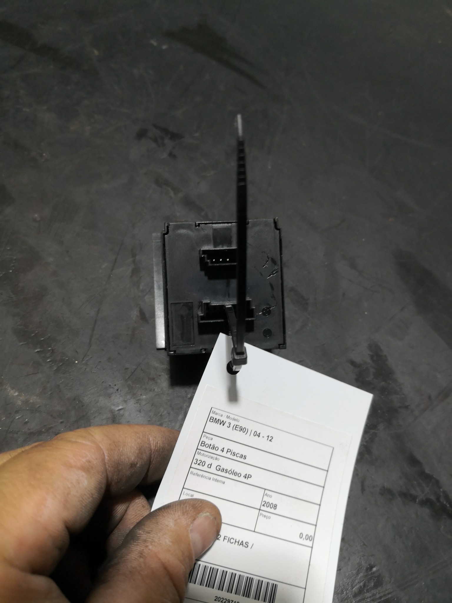 Botão 4 Piscas BMW - ID S_89711