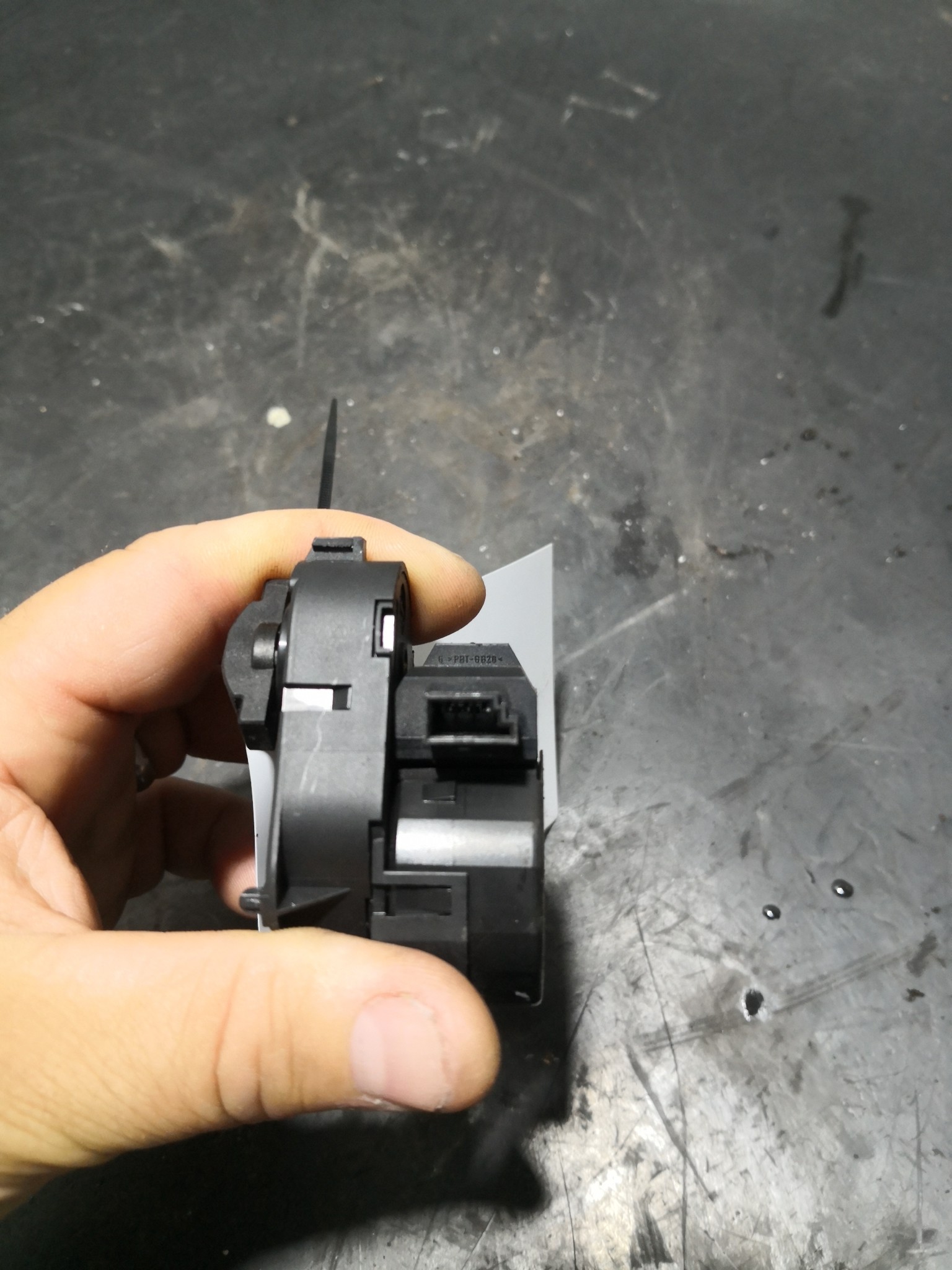 Motor de Comporta BMW 5 (E60) | 01 - 10 Imagem-1