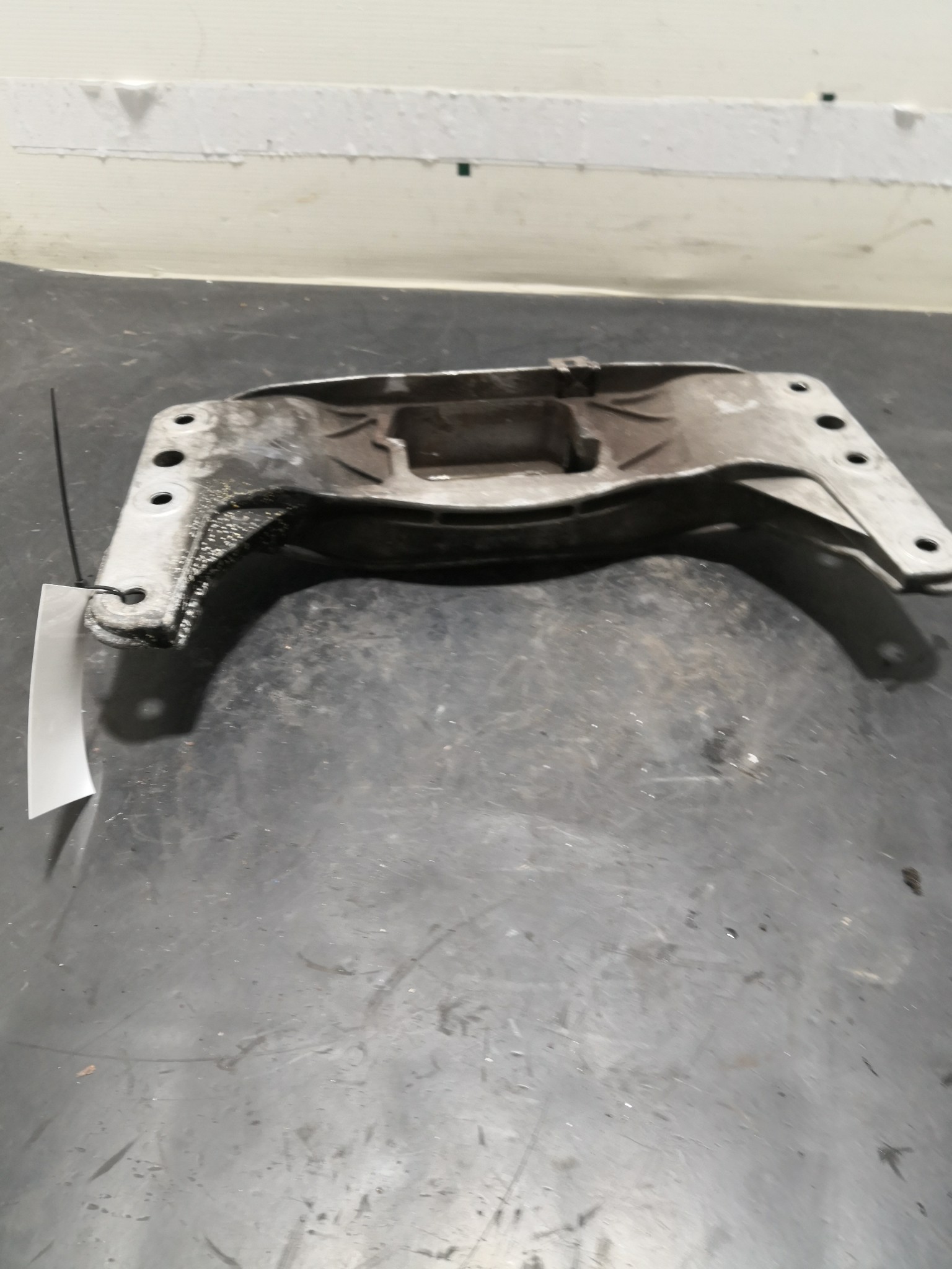 Apoio de Motor BMW - ID S_89754