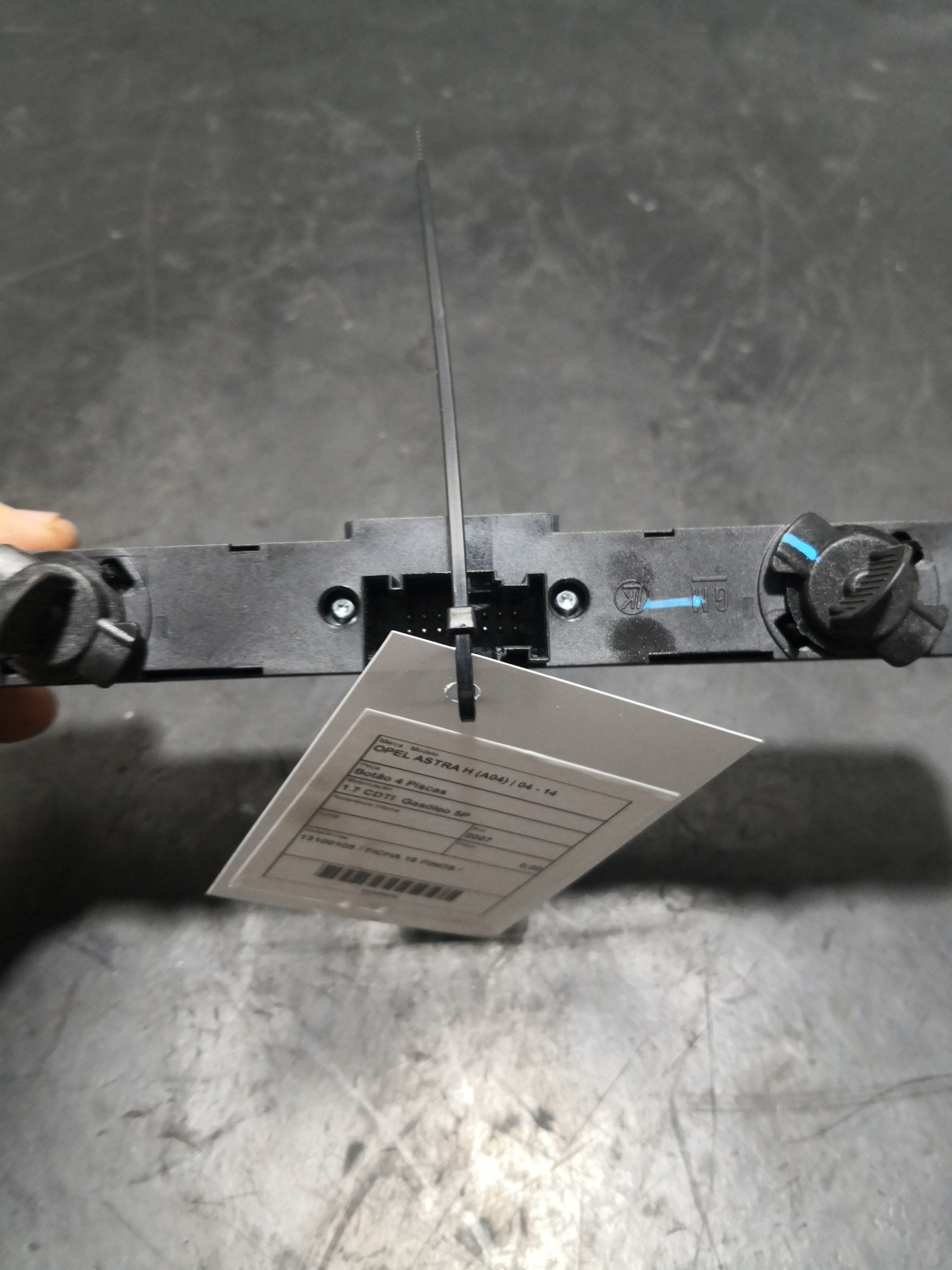 Botão 4 Piscas OPEL ASTRA H (A04) | 04 - 14 Imagem-1