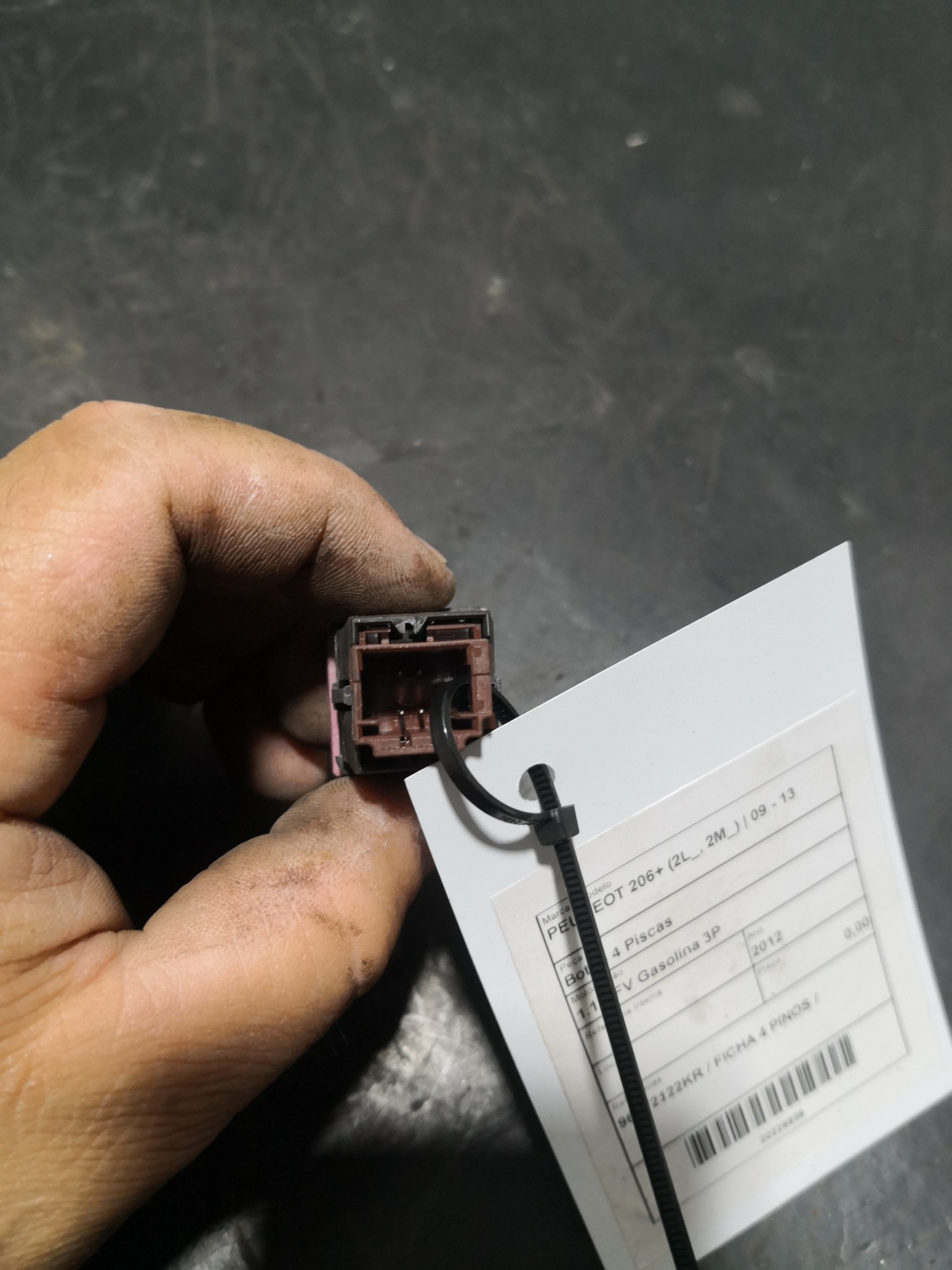 Botão 4 Piscas PEUGEOT - ID S_89938