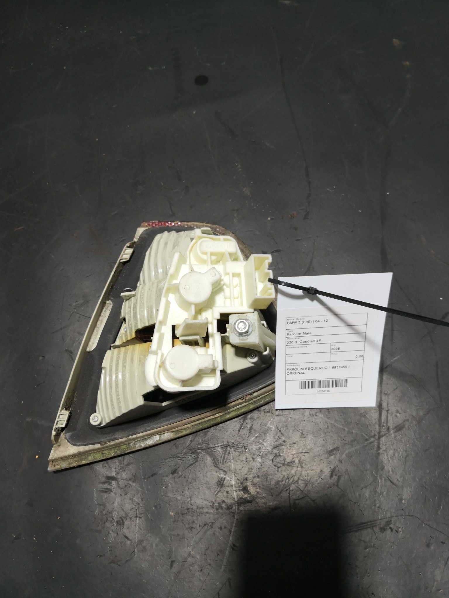 Farolim Mala BMW - ID S_90105