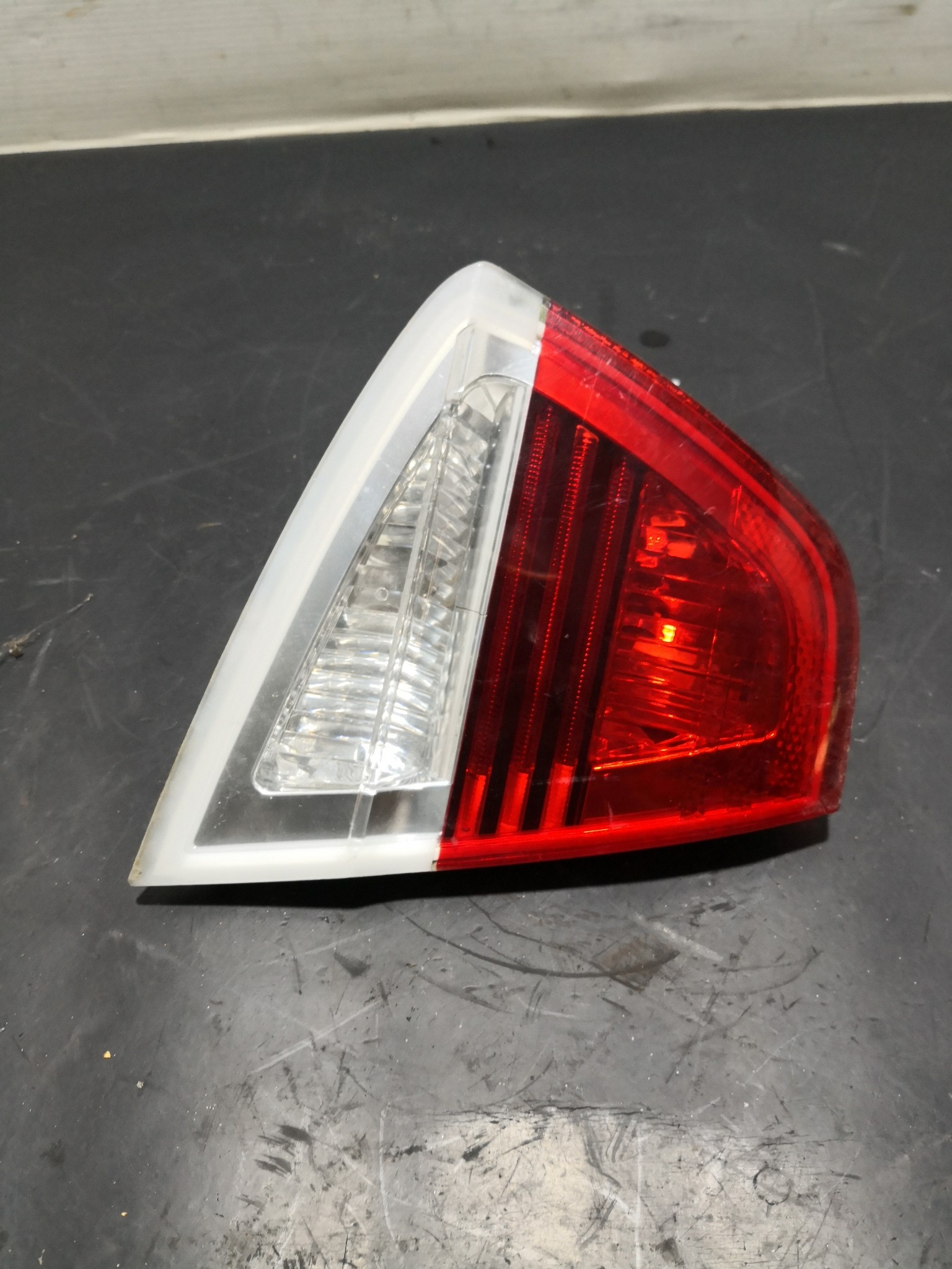 Farolim Mala BMW 3 (E90) | 04 - 12 Imagem-2