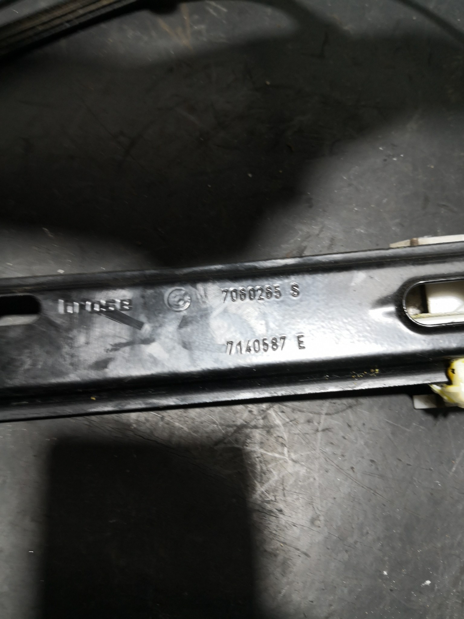 Elevador Frente Esq Electrico BMW 3 (E90) | 04 - 12 Imagem-1