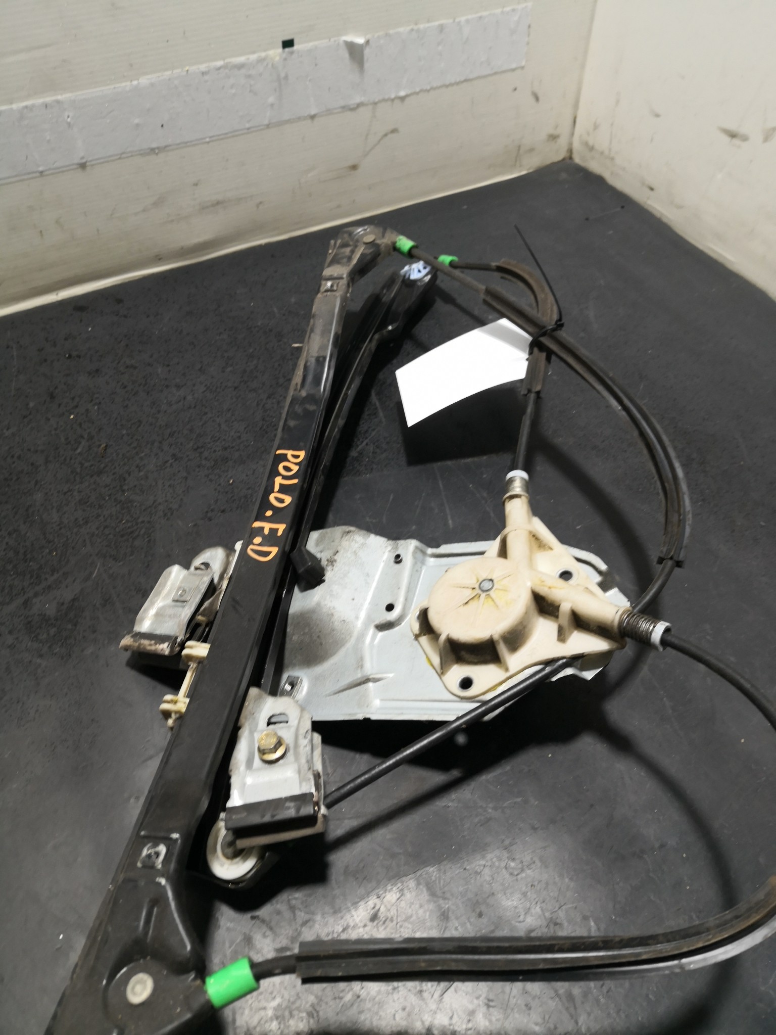 Elevador Frente Dto VOLKSWAGEN POLO (6N2) | 99 - 01 Imagem-1