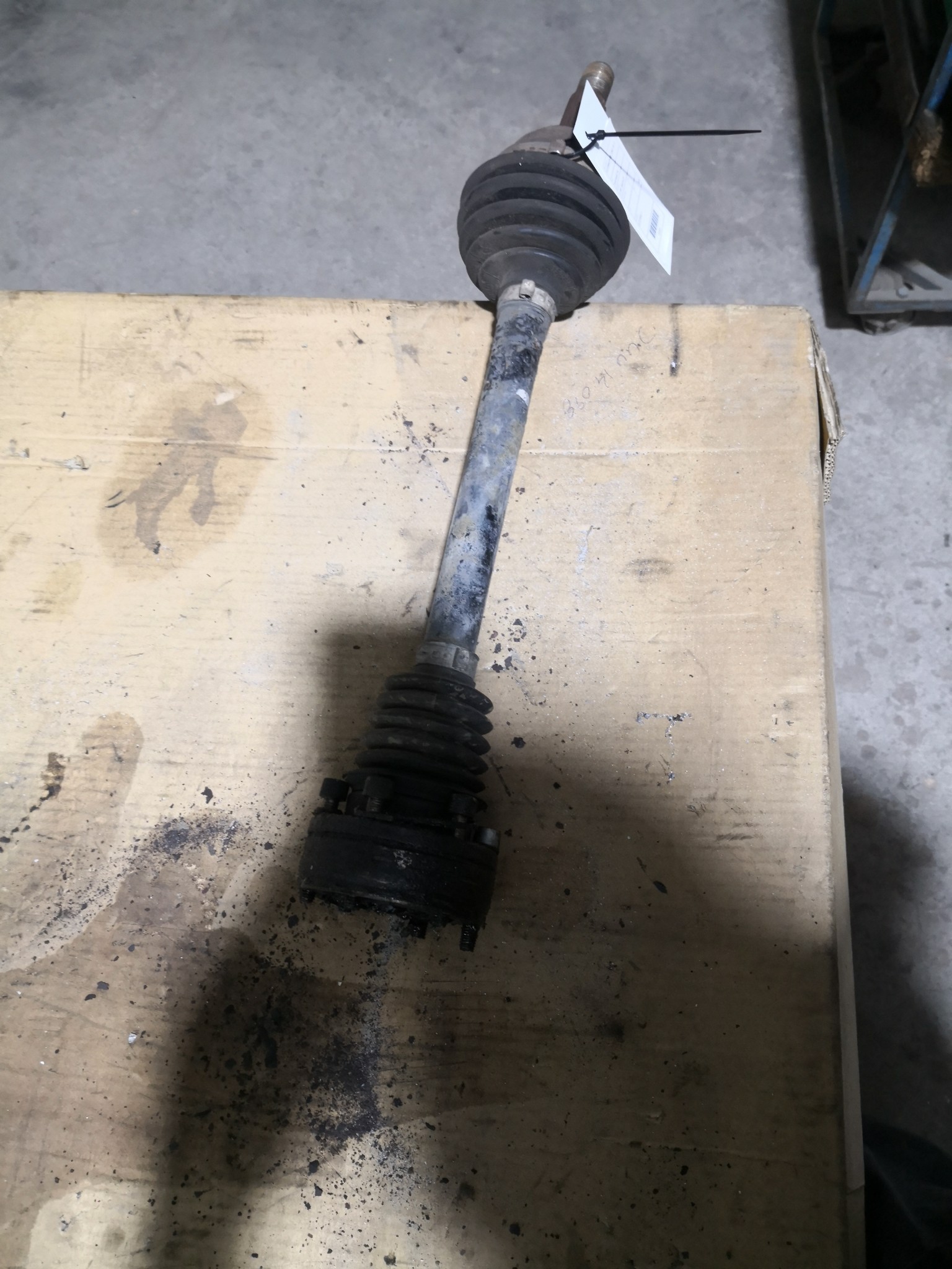 Transmissão Esq VOLKSWAGEN POLO (6N2) | 99 - 01 Imagem-1