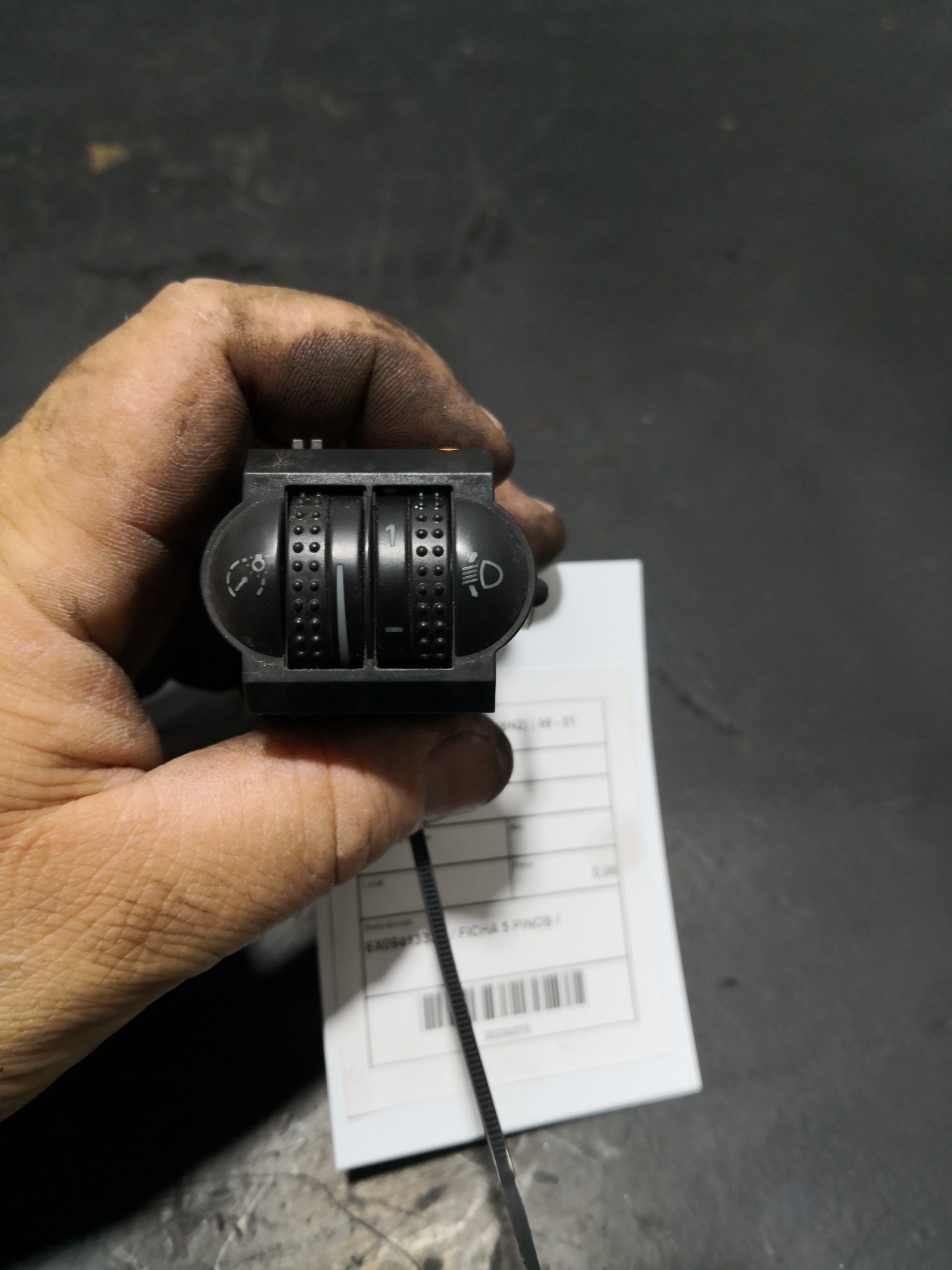 Botão Regulação Faróis VOLKSWAGEN POLO (6N2) | 99 - 01 Imagem-2