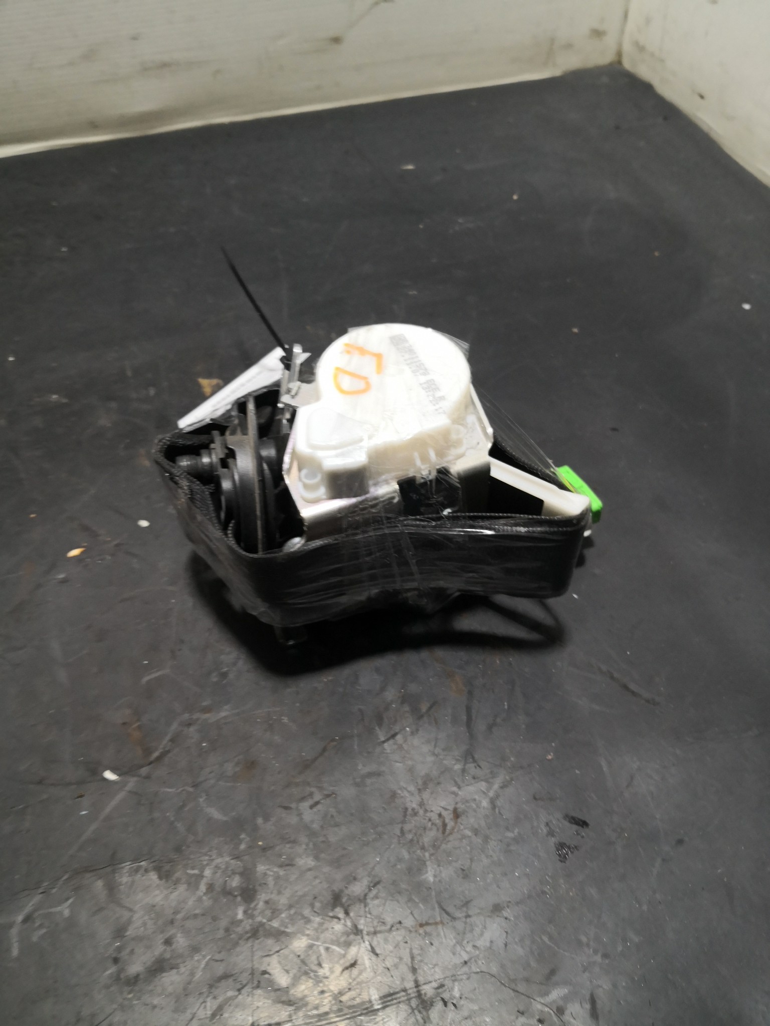 Cinto Frente Dto MERCEDES-BENZ C-CLASS (W204) | 07 - 15 Imagem-1