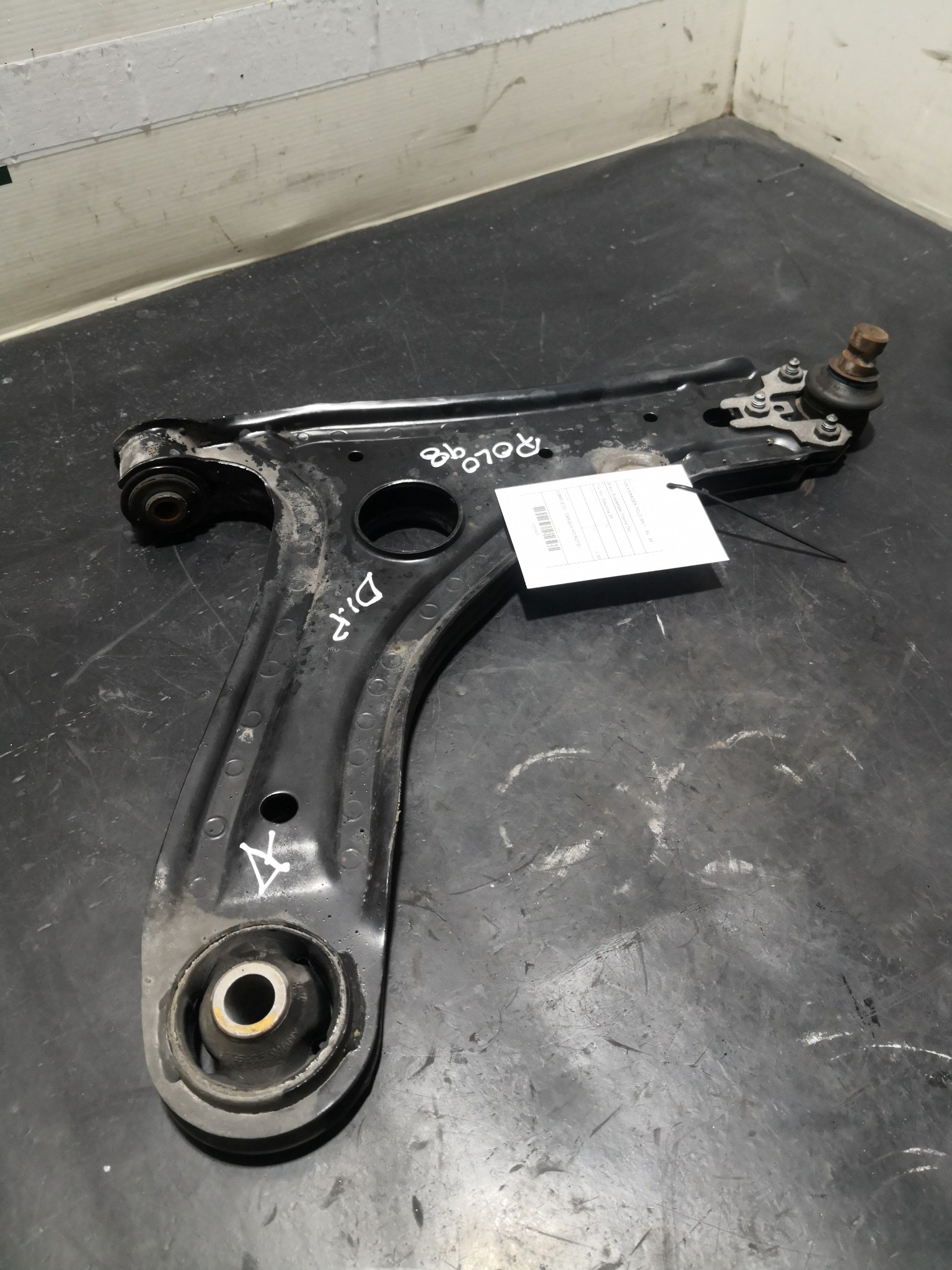 Braço Suspensão Frente Dto VOLKSWAGEN - ID S_90422