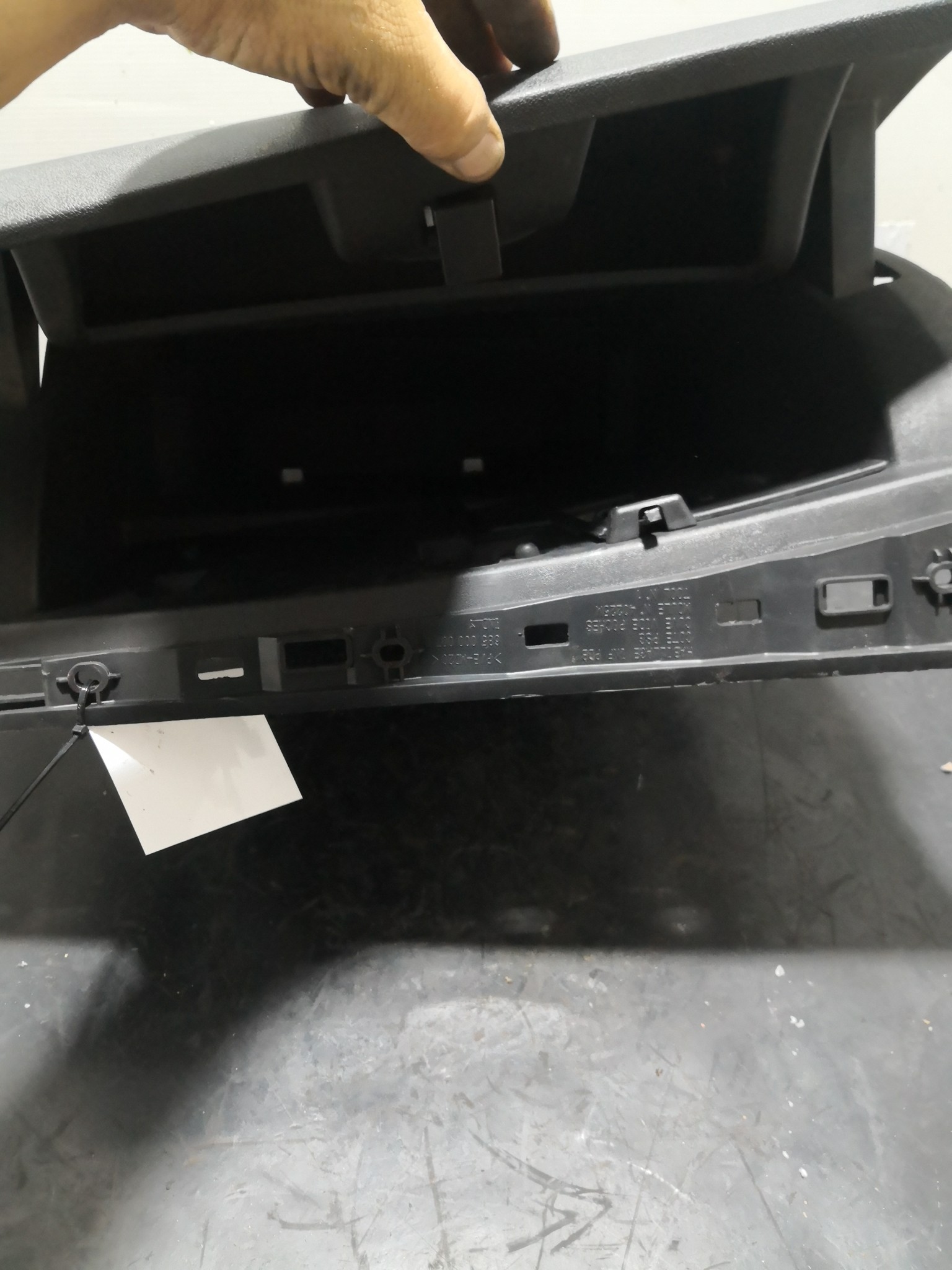 Porta Luvas RENAULT MEGANE III Hatchback (BZ0/1_) | 08 -  Imagem-1