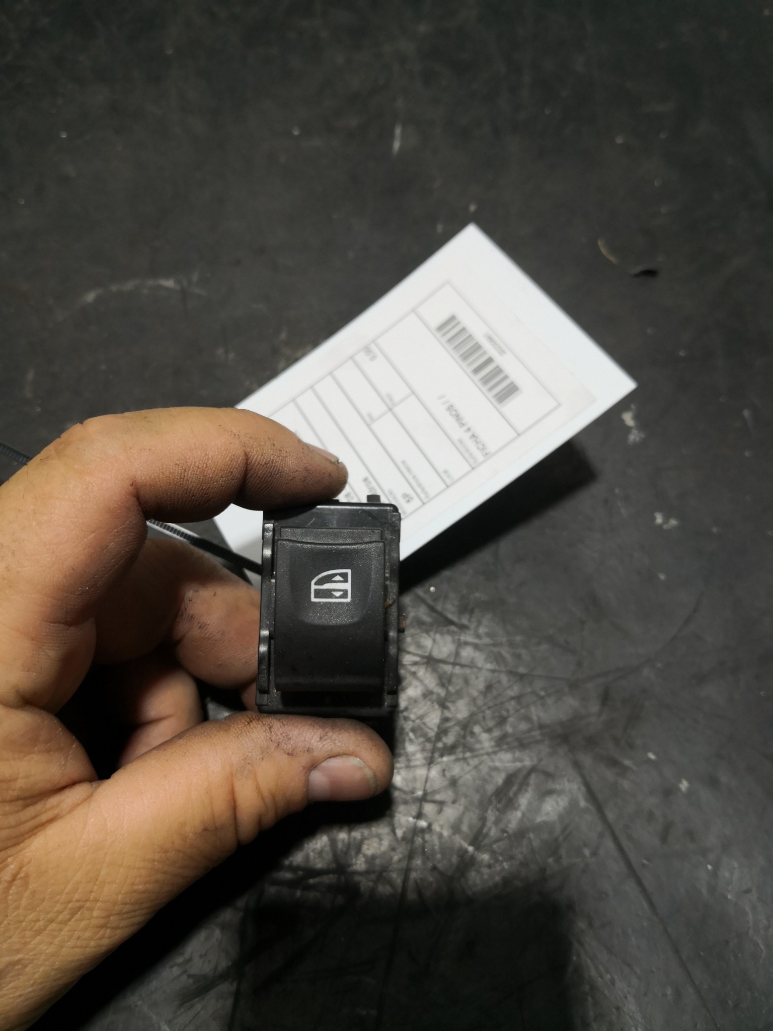 Botão Vidros RENAULT MEGANE III Hatchback (BZ0/1_) | 08 -  Imagem-1