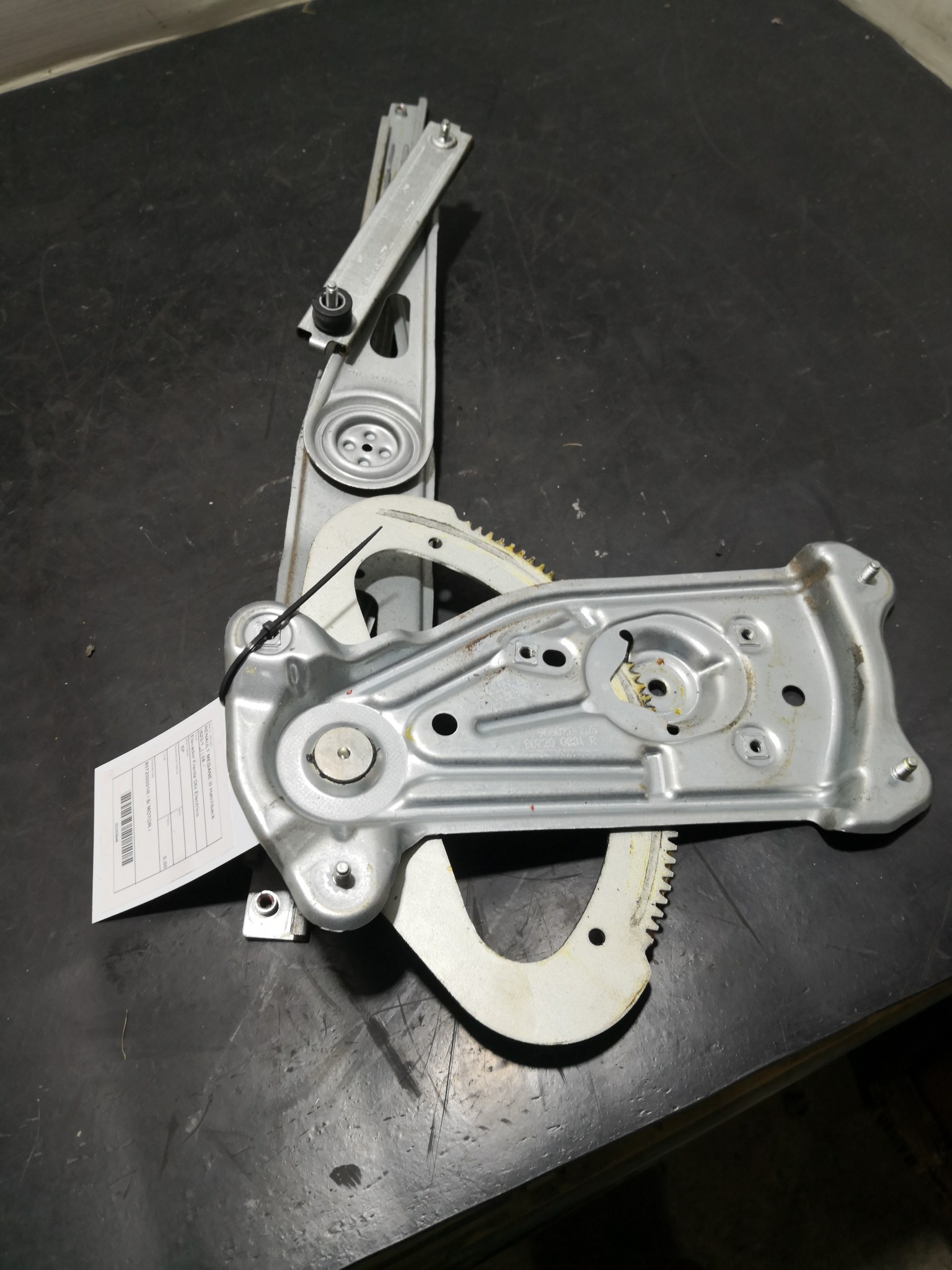 Elevador Frente Dto Electrico RENAULT MEGANE III Hatchback (BZ0/1_) | 08 -  Imagem-1