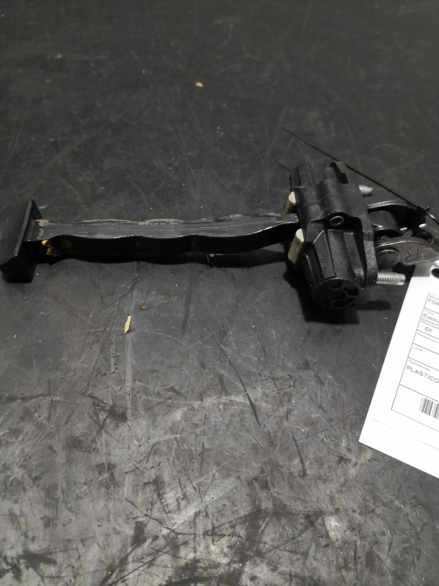 Esticador Porta Frente Esq FORD FOCUS III | 10 -  Imagem-1