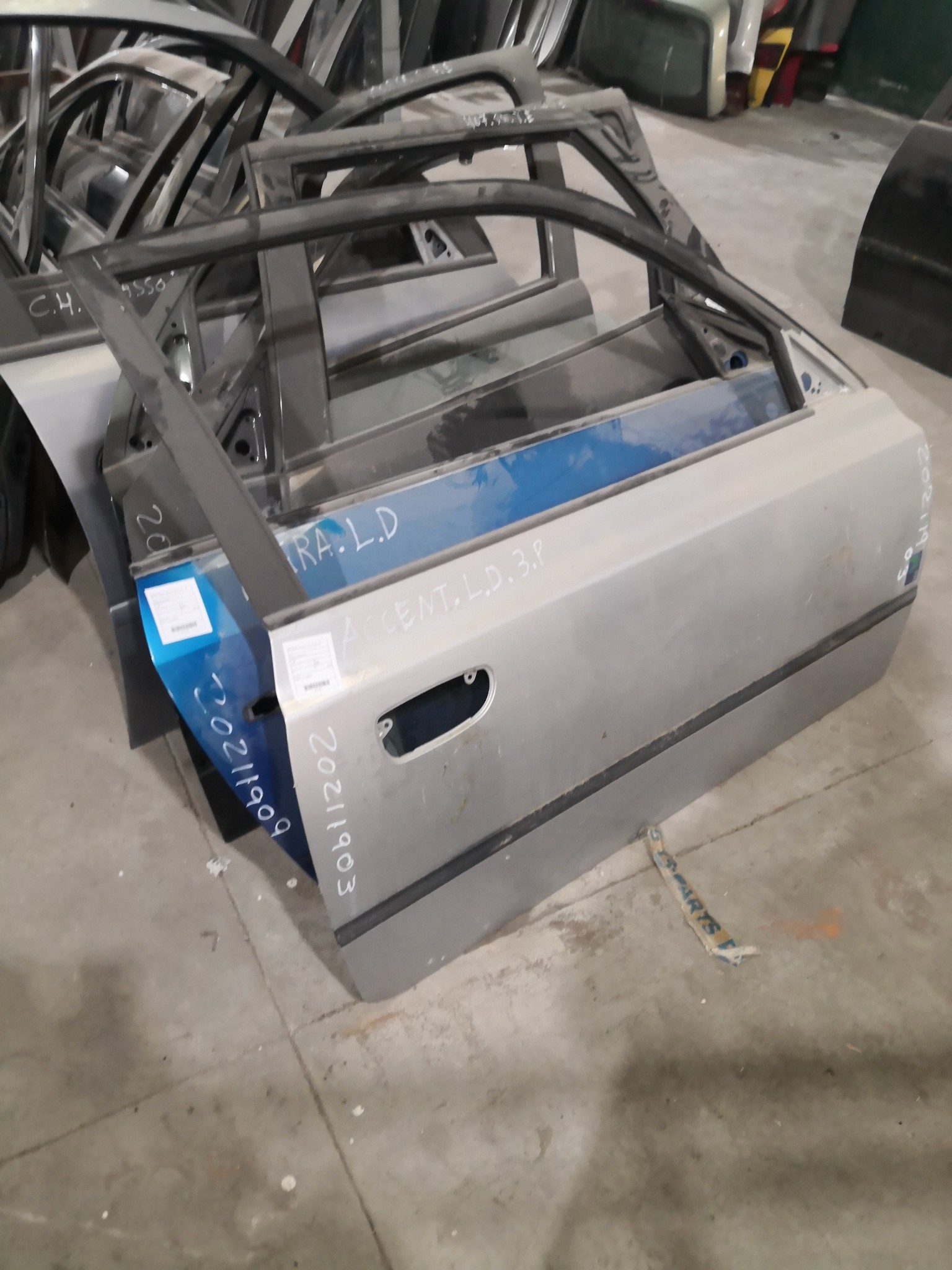 Porta Frente Dto HYUNDAI ACCENT II (LC) | 99 - 06 Imagem-1