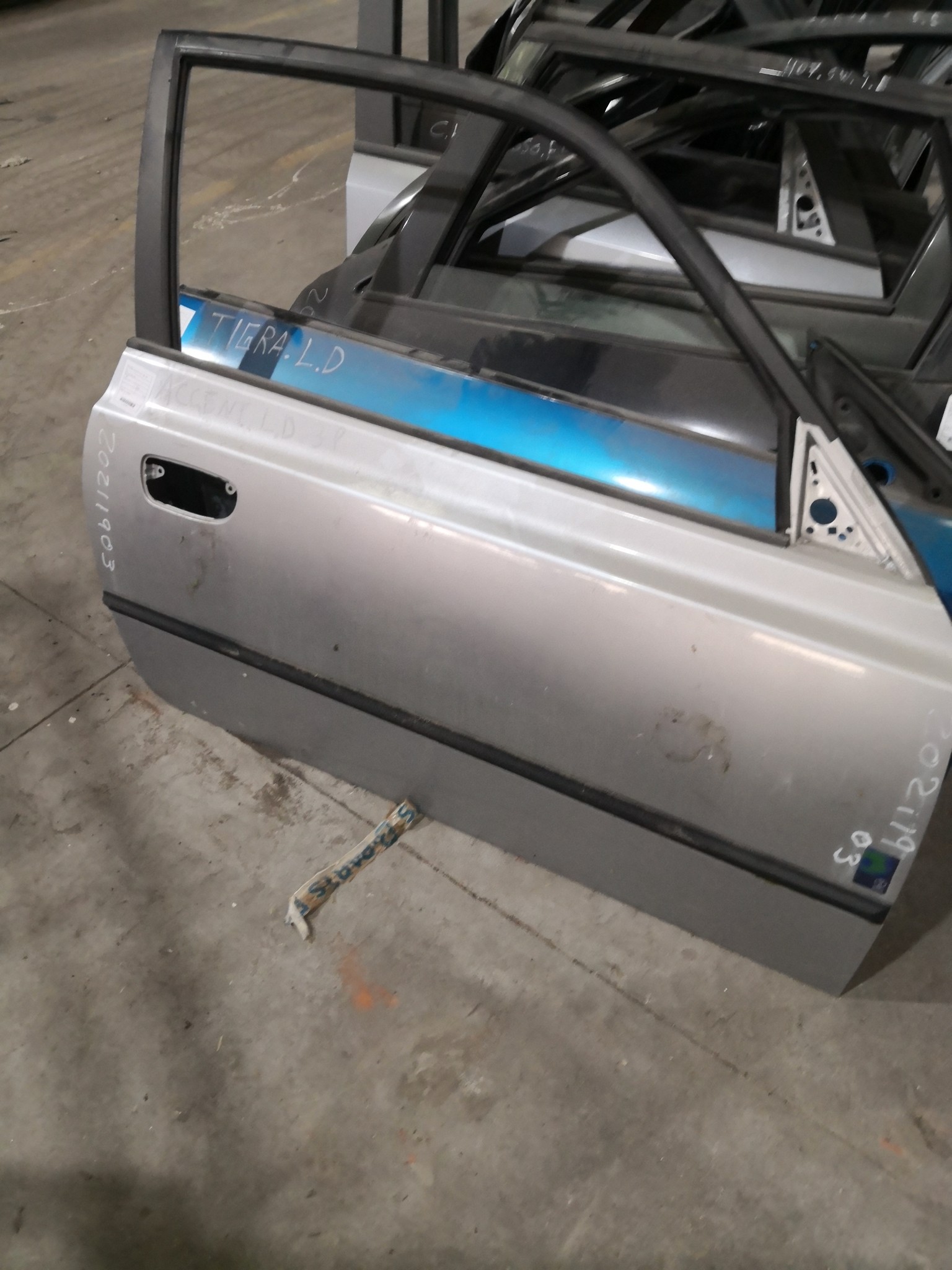 Porta Frente Dto HYUNDAI ACCENT II (LC) | 99 - 06 Imagem-2