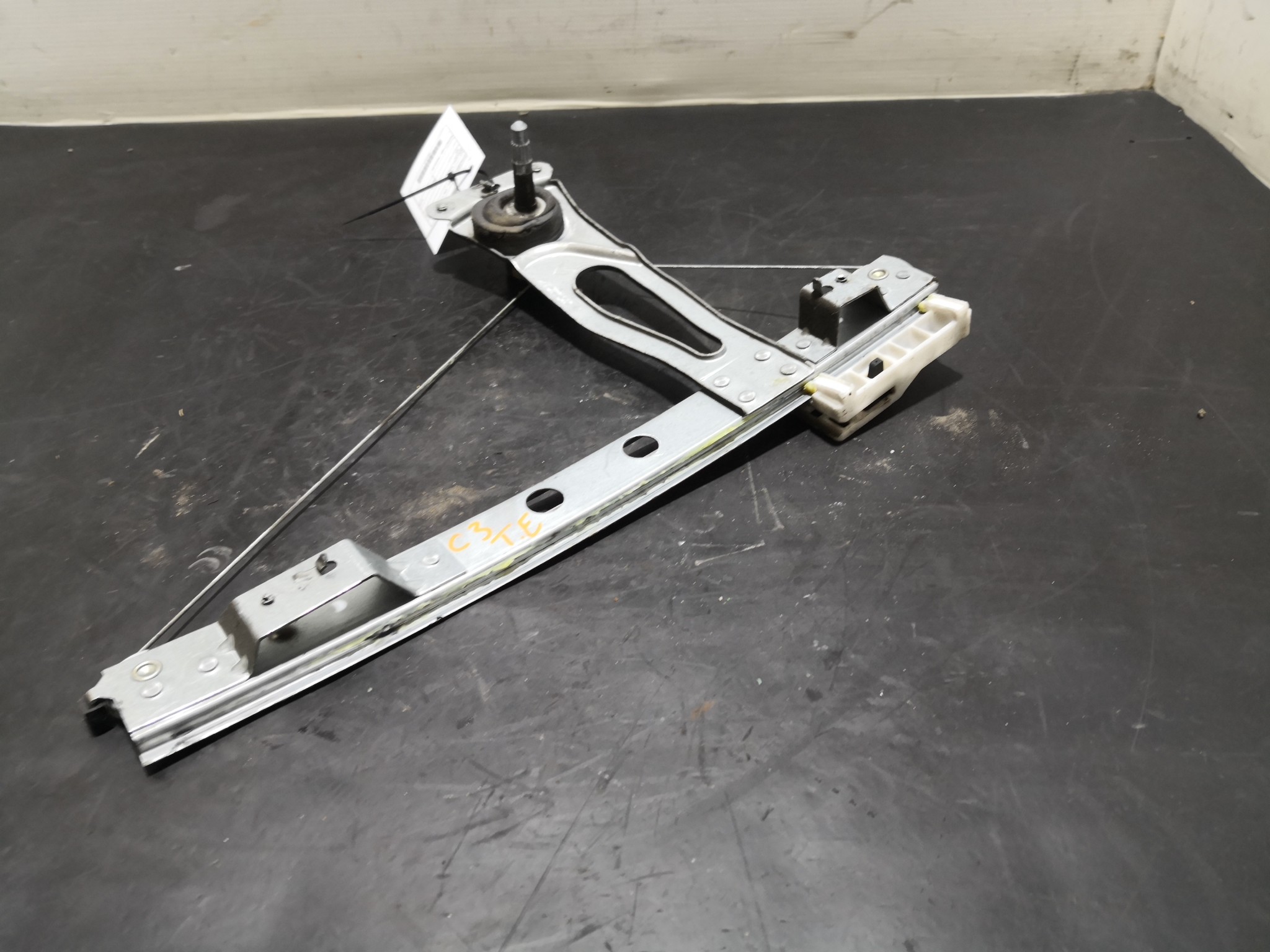 Elevador Trás Esq CITROEN C3 I (FC_, FN_) | 02 -  Imagem-1