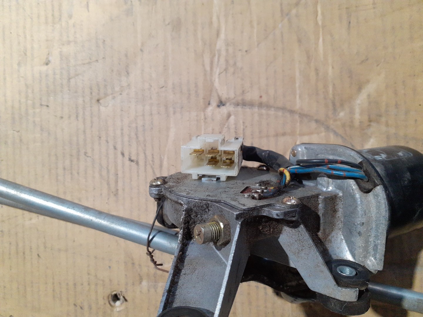 Motor Limpa Vidros Frente ISUZU N-Serie | 93 -  Imagem-3