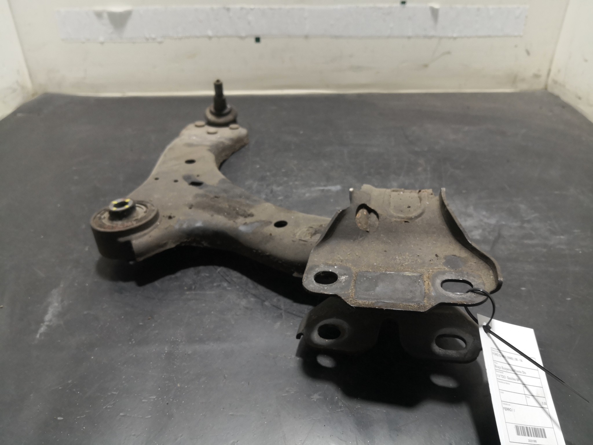 Braço Suspensão Frente Dto FORD - ID S_91059