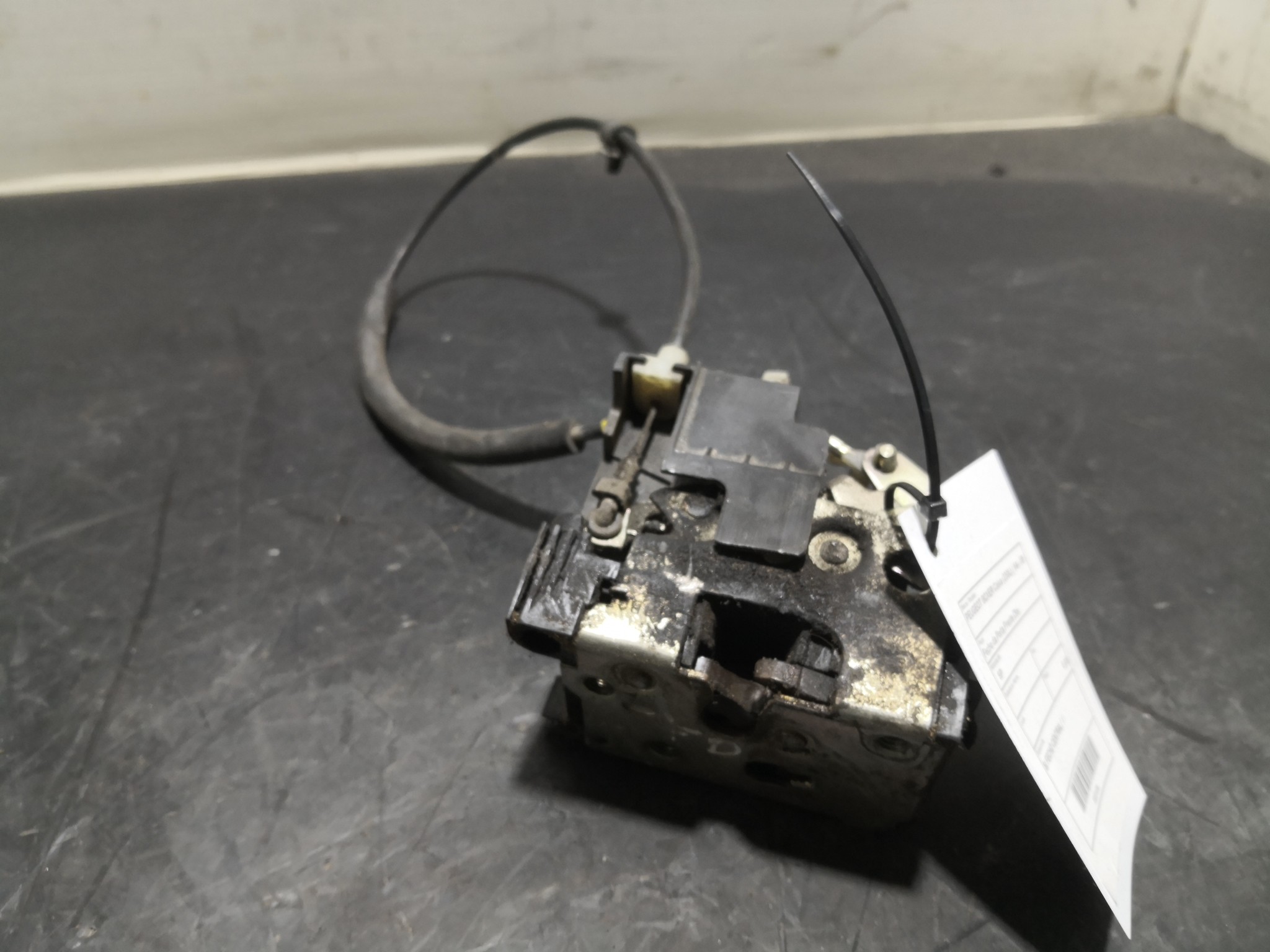 Fecho da Porta Frente Dto PEUGEOT - ID S_91033