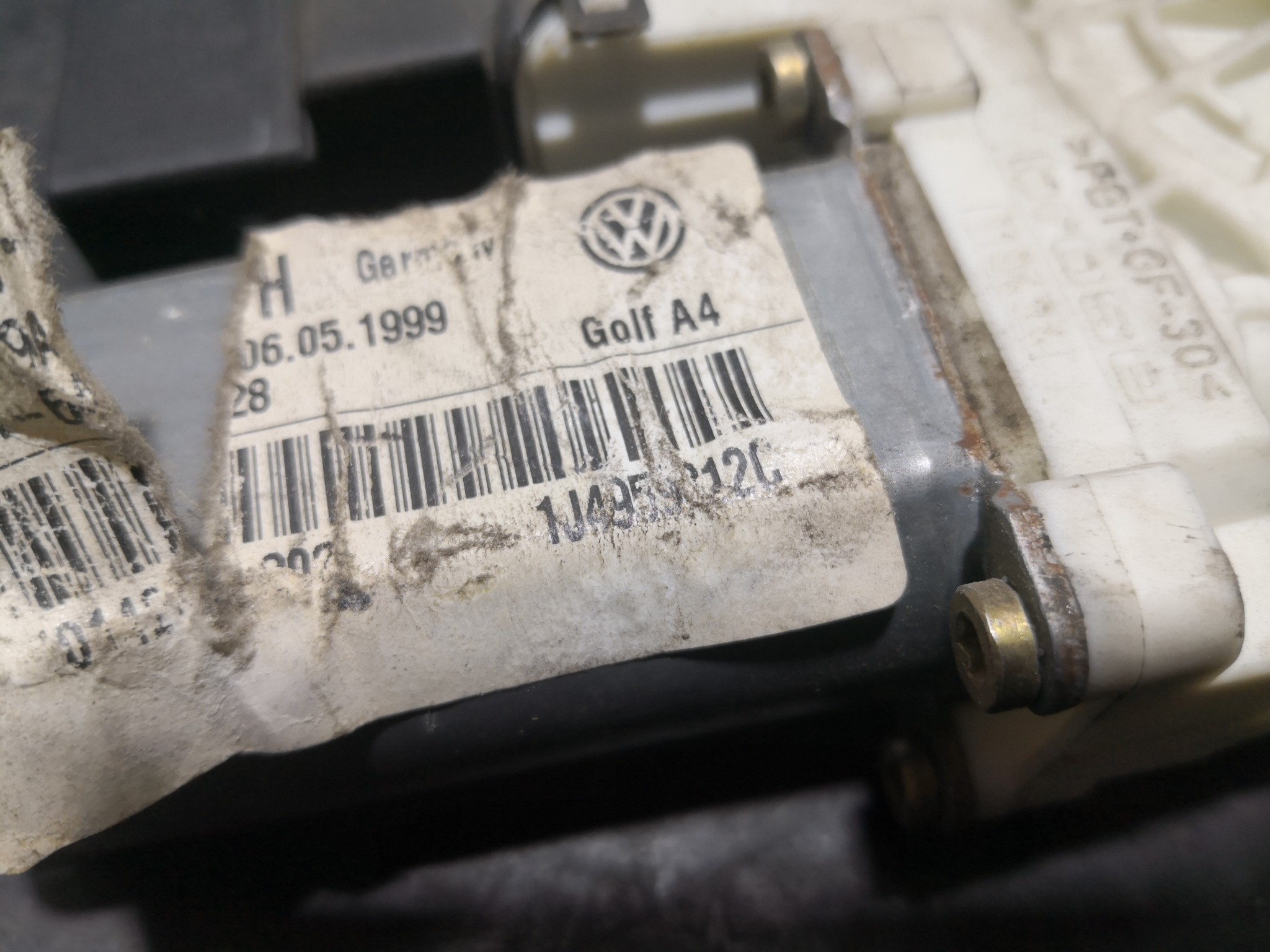 Motor elevador trás drt VOLKSWAGEN BORA (1J2) | 98 - 13 Imagem-3