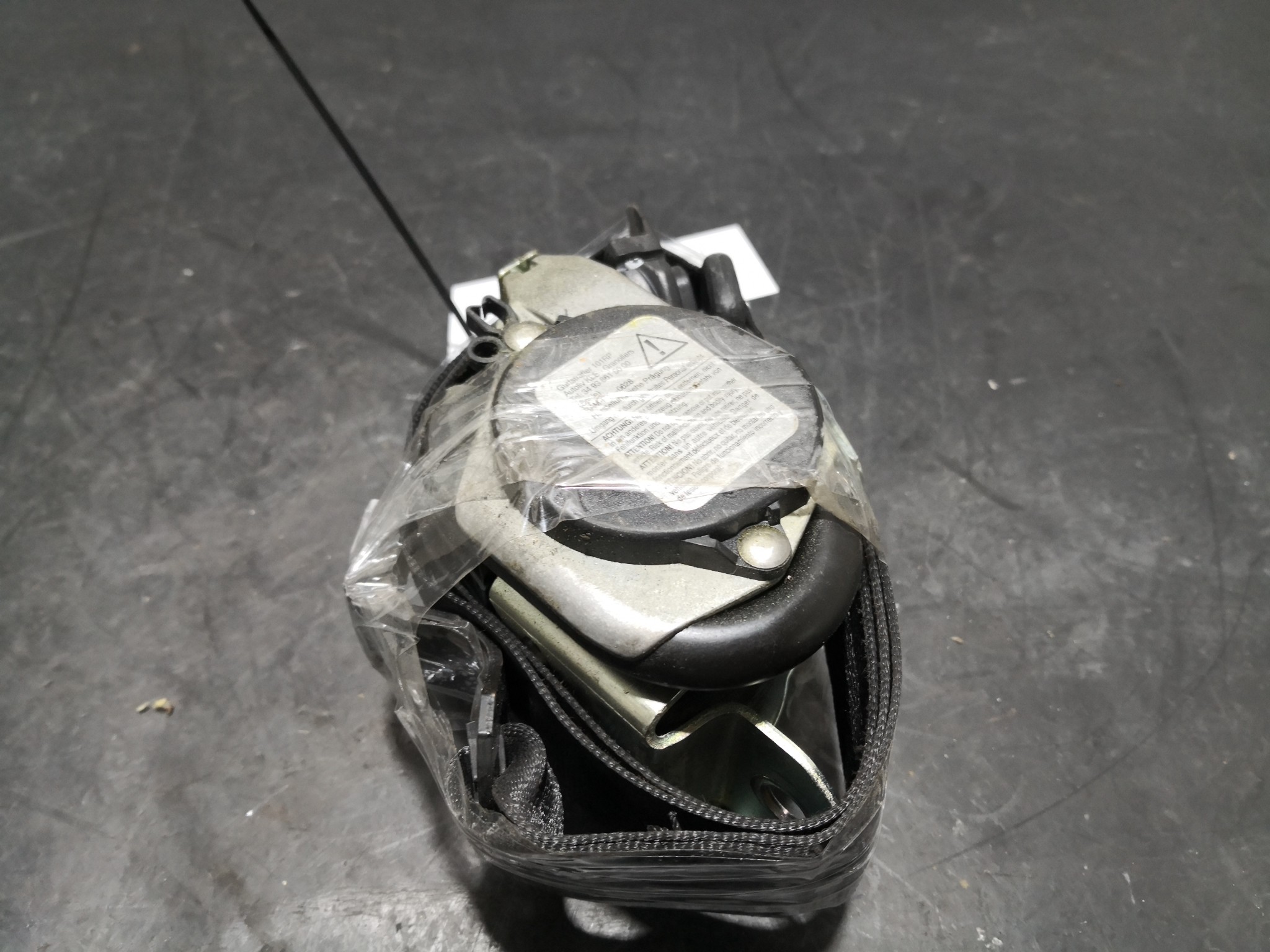 Cinto Frente Esq  SEAT CORDOBA (6L2) | 02 - 09 Imagem-2