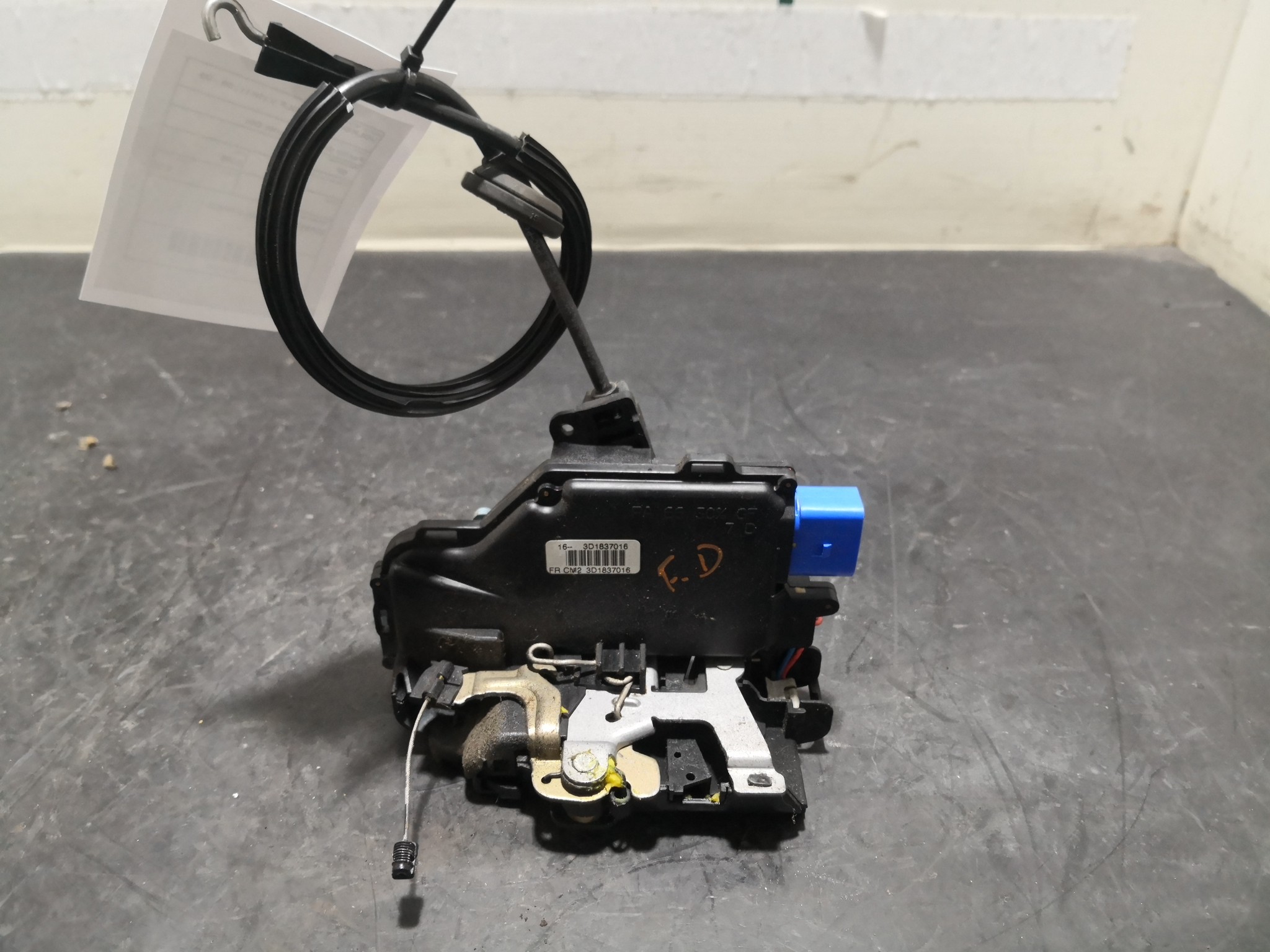 Fecho da Porta Frente Dto VOLKSWAGEN - ID S_91470