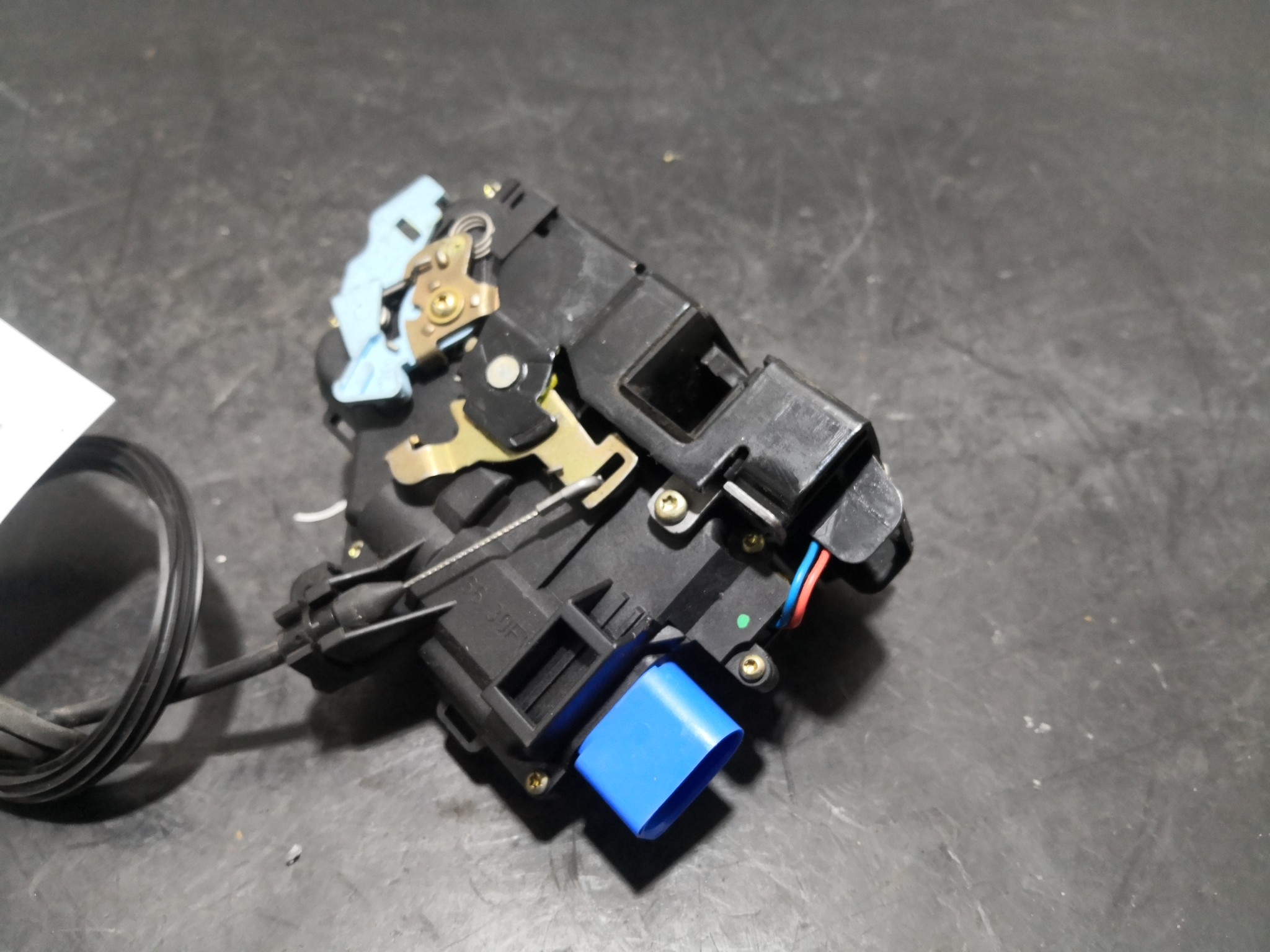 Fecho da Porta Frente Dto VOLKSWAGEN GOLF V (1K1) | 03 - 09 Imagem-3