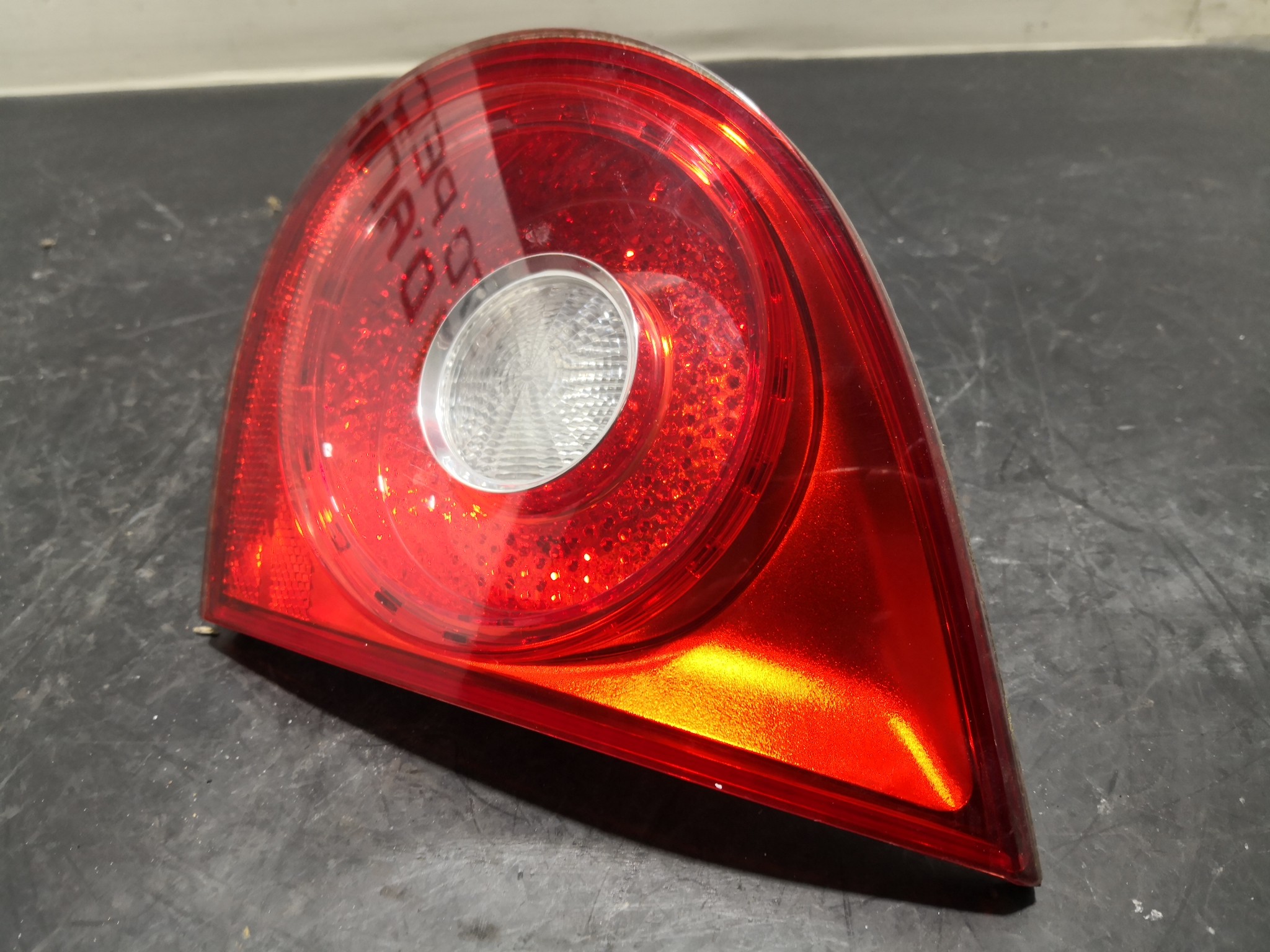 Farolim Mala VOLKSWAGEN GOLF V (1K1) | 03 - 09 Imagem-1