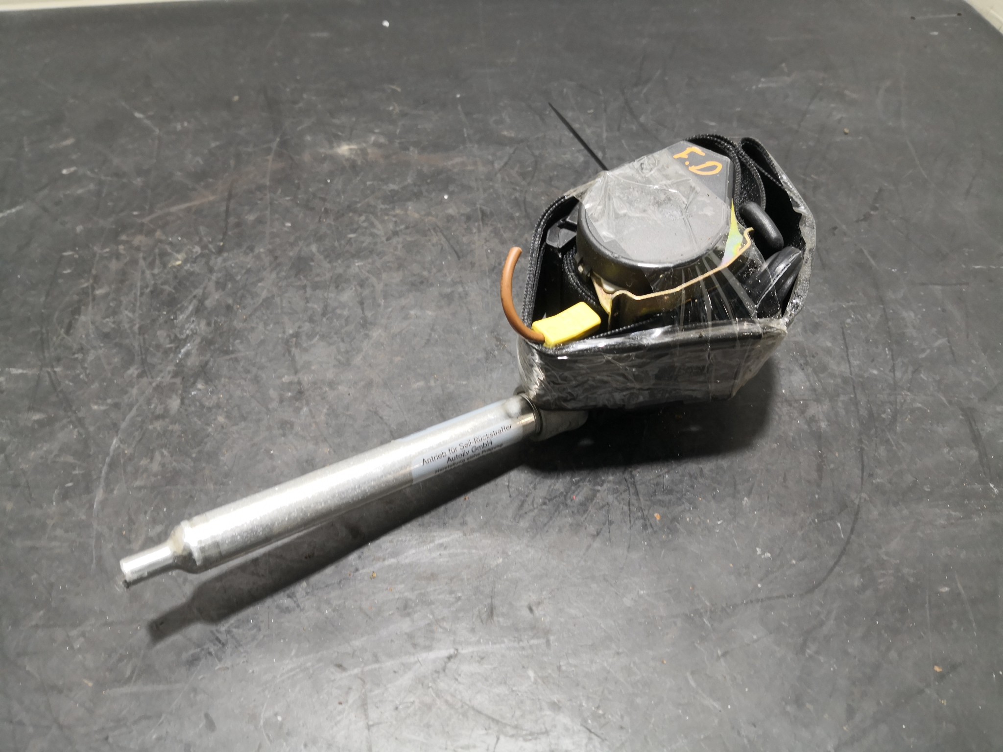 Cinto Frente Dto AUDI A3 (8L1) | 96 - 06 Imagem-1