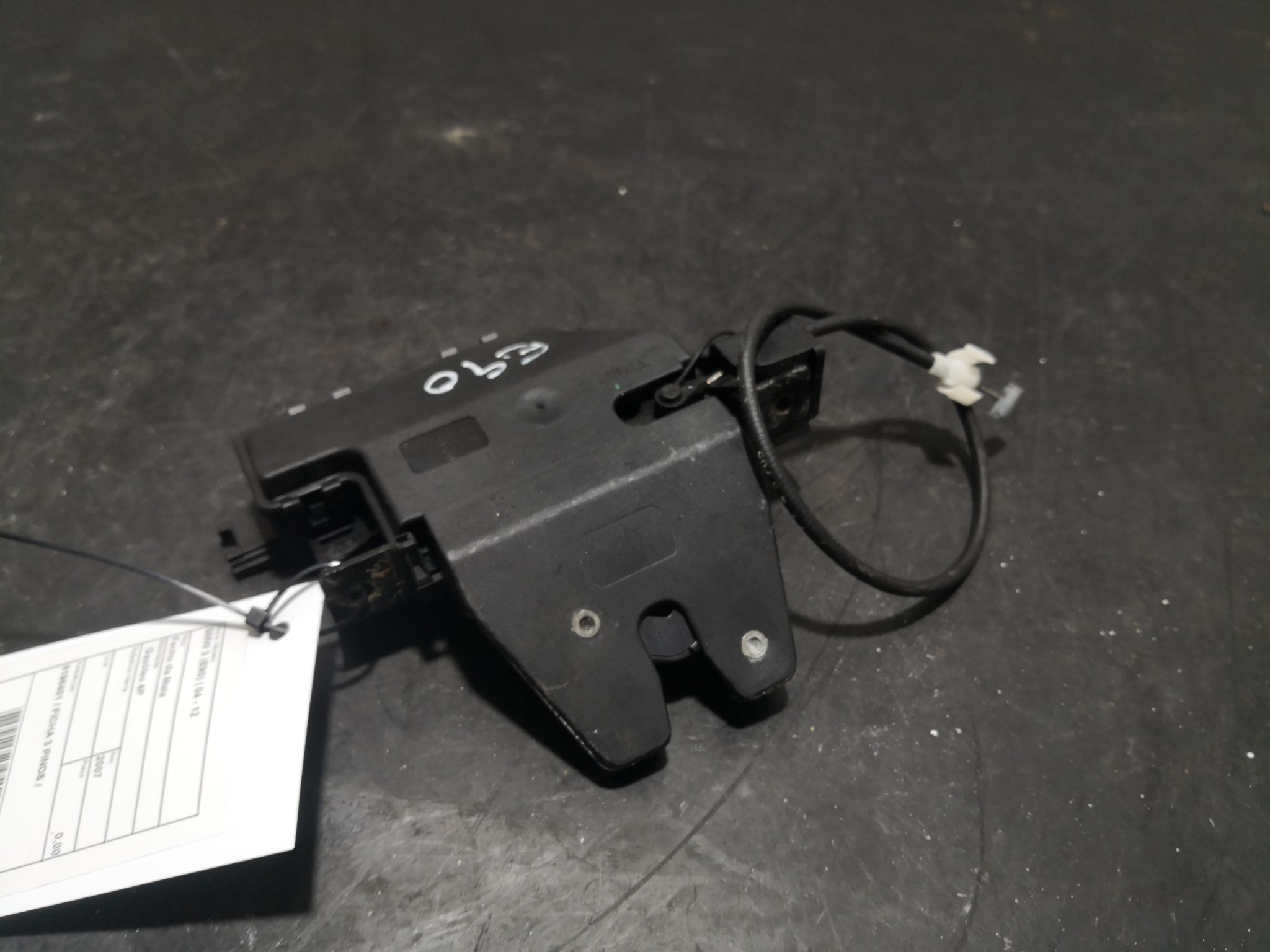 Fecho da Mala BMW - ID S_91668