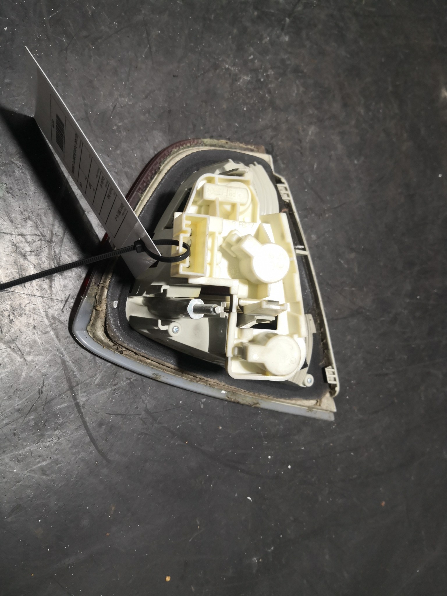 Farolim Mala BMW 3 (E90) | 04 - 12 Imagem-4