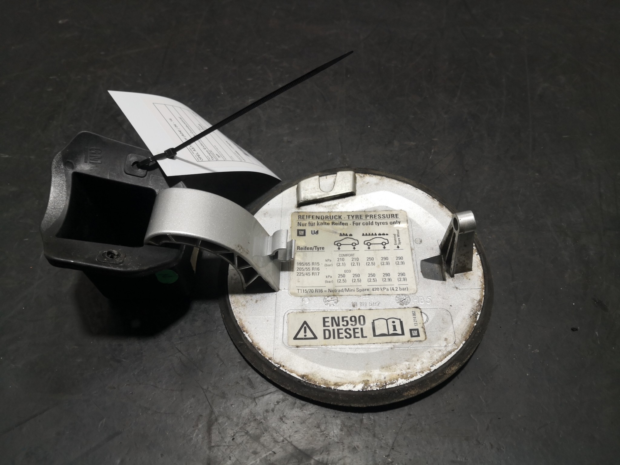 Tampa Exterior de Combustivel OPEL - ID S_91740