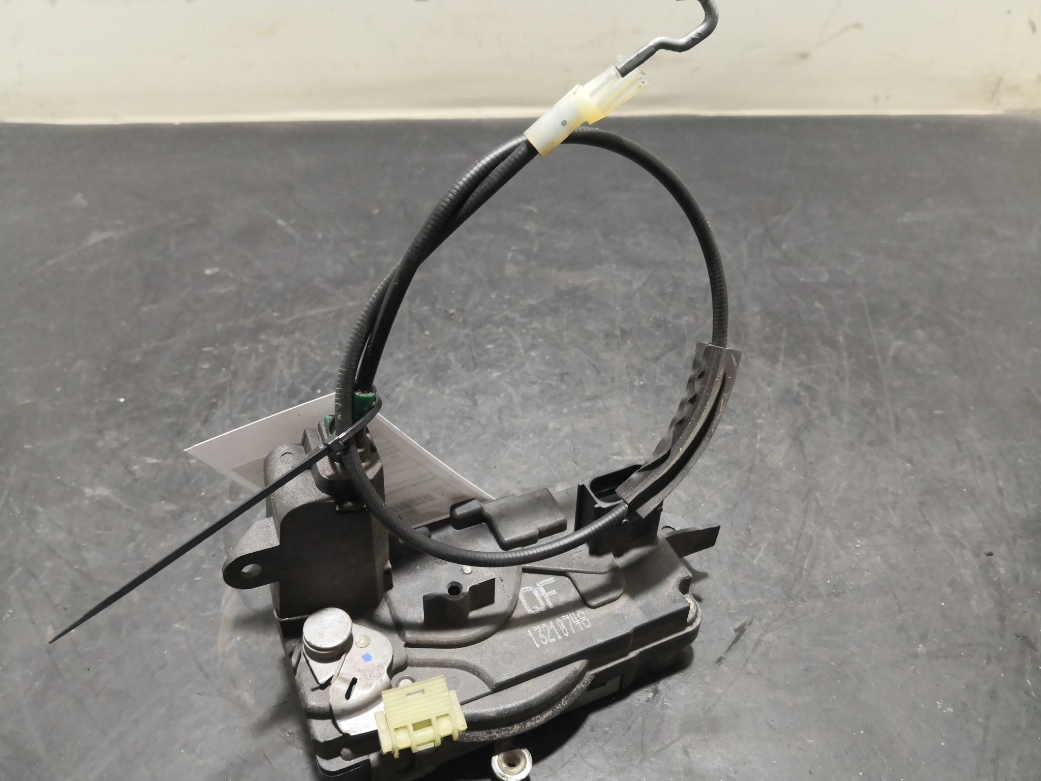 Fecho da Porta Frente Esq OPEL - ID S_91718