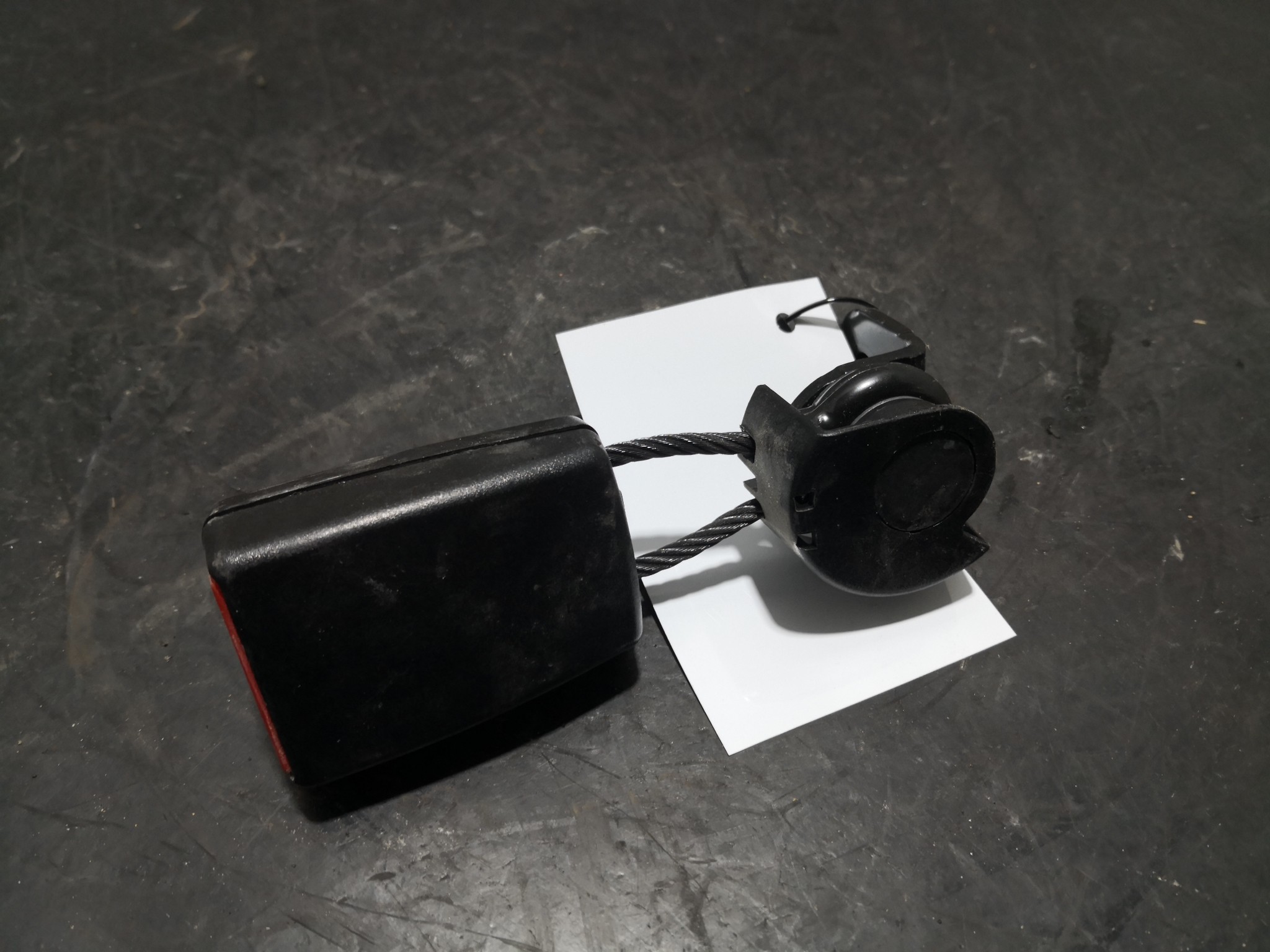 Engate Cinto Trás Esq VOLKSWAGEN - ID S_91756