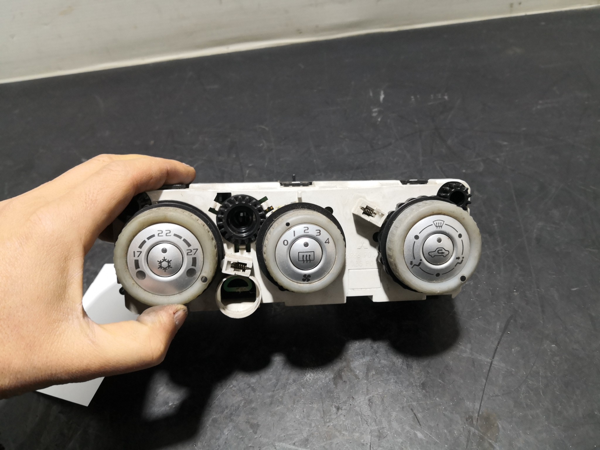 Comando Sofagem MITSUBISHI - ID S_91830