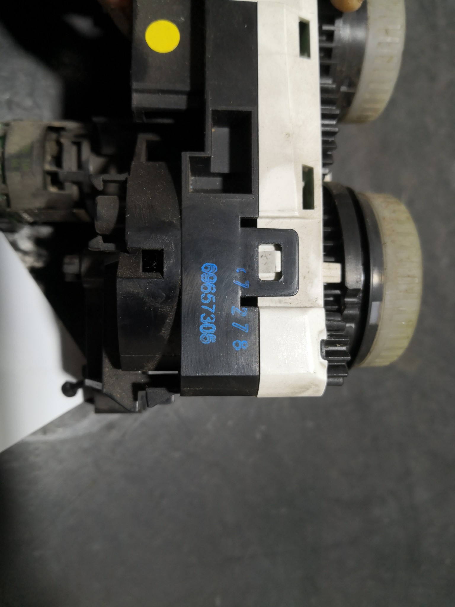 Comando Sofagem MITSUBISHI COLT VI (Z3_A, Z2_A) | 02 - 12 Imagem-1