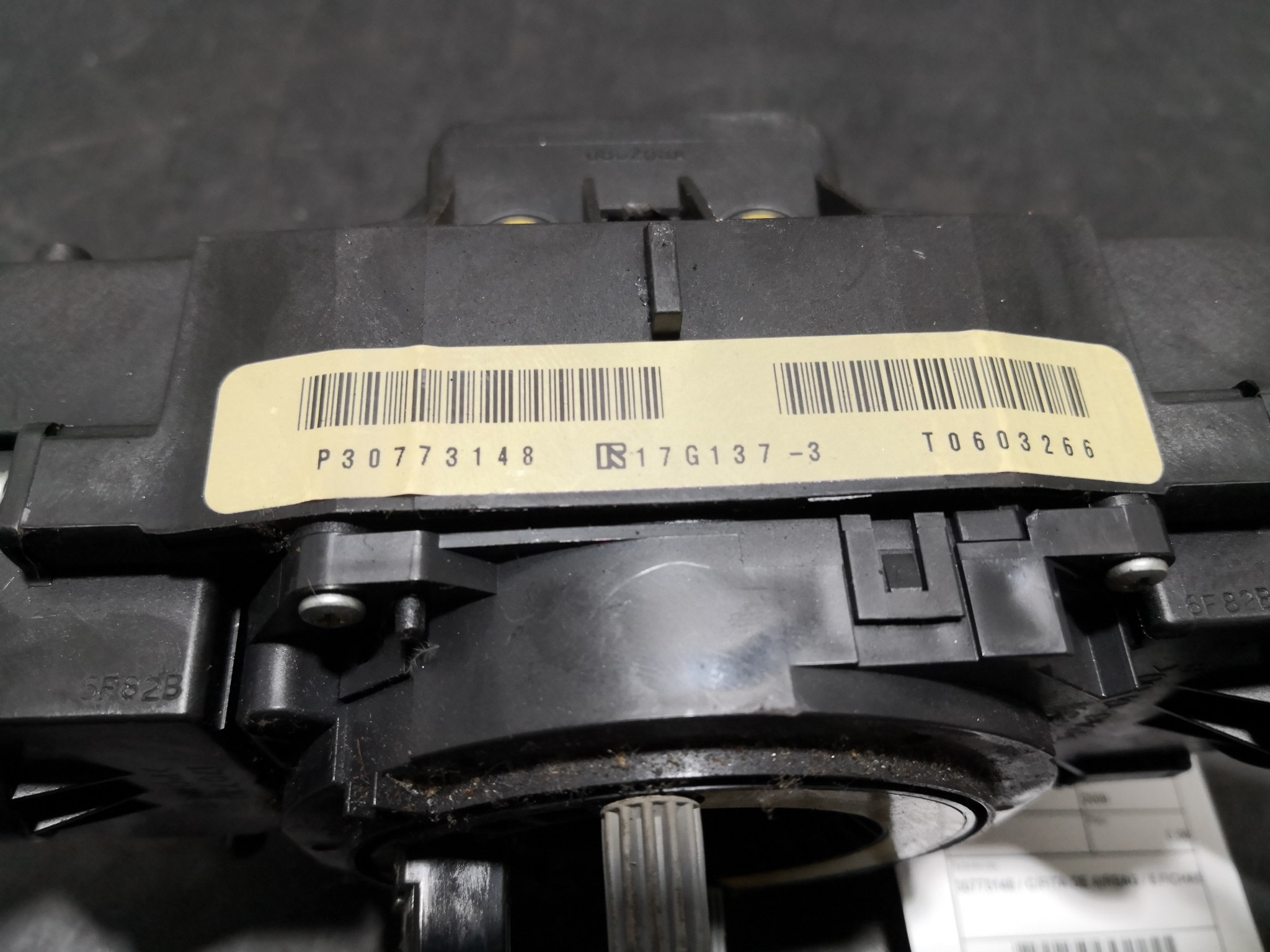 Manipulo Completo Luzes/Escovas VOLVO C30 (533) | 06 - 13 Imagem-1