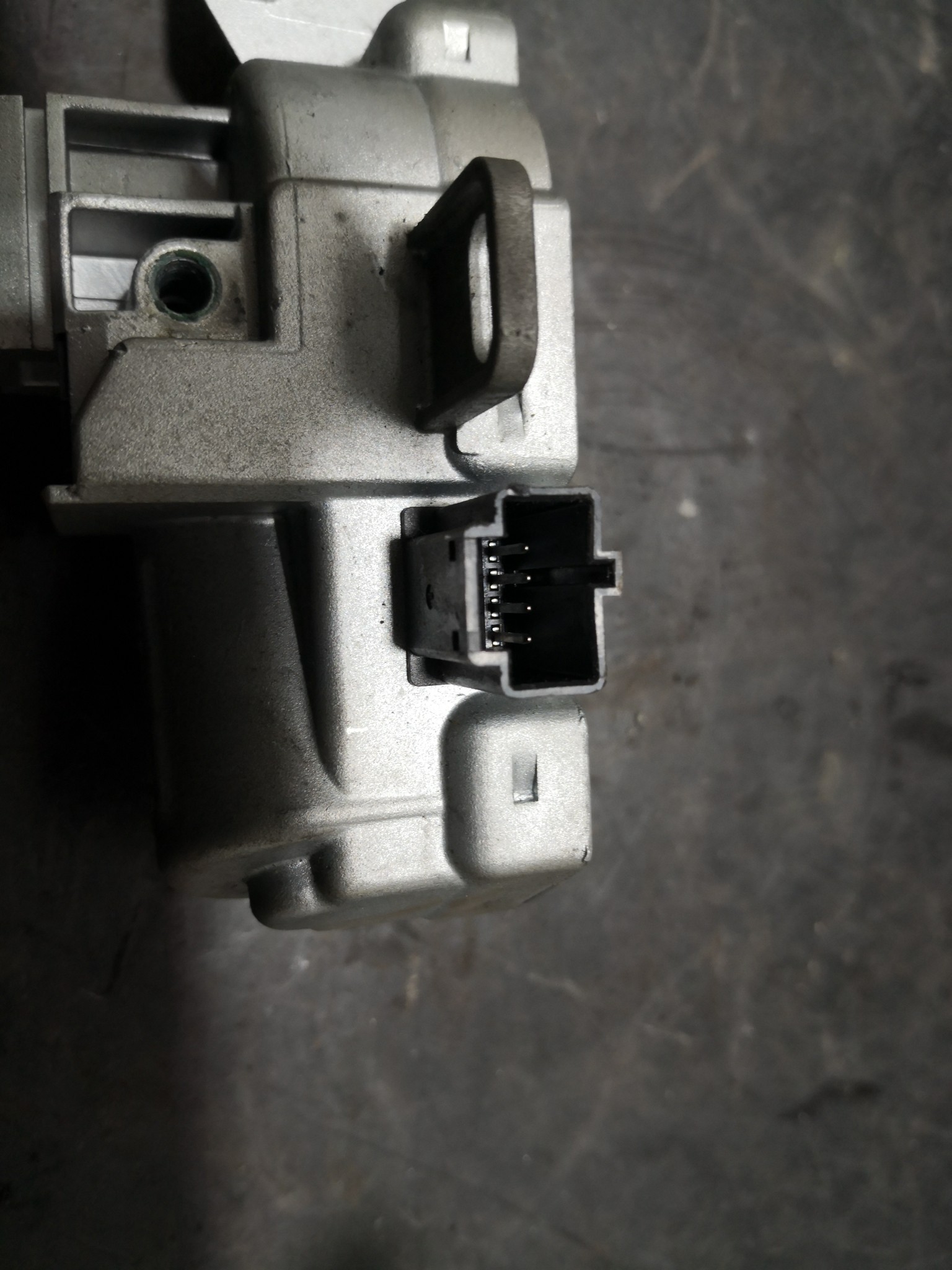 Tranque de Direção VOLVO C30 (533) | 06 - 13 Imagem-1