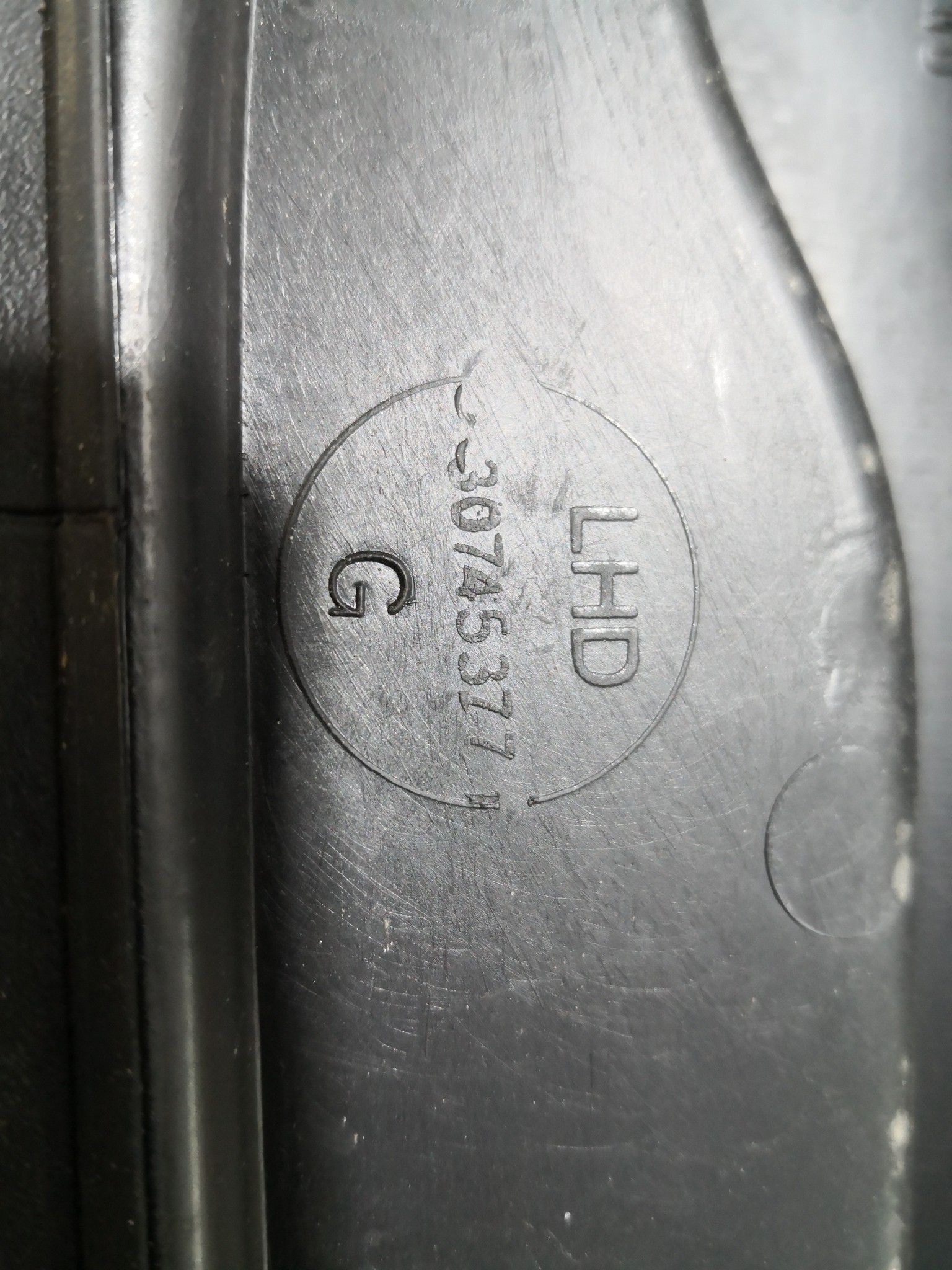 Grelha Torpedo VOLVO C30 (533) | 06 - 13 Imagem-4